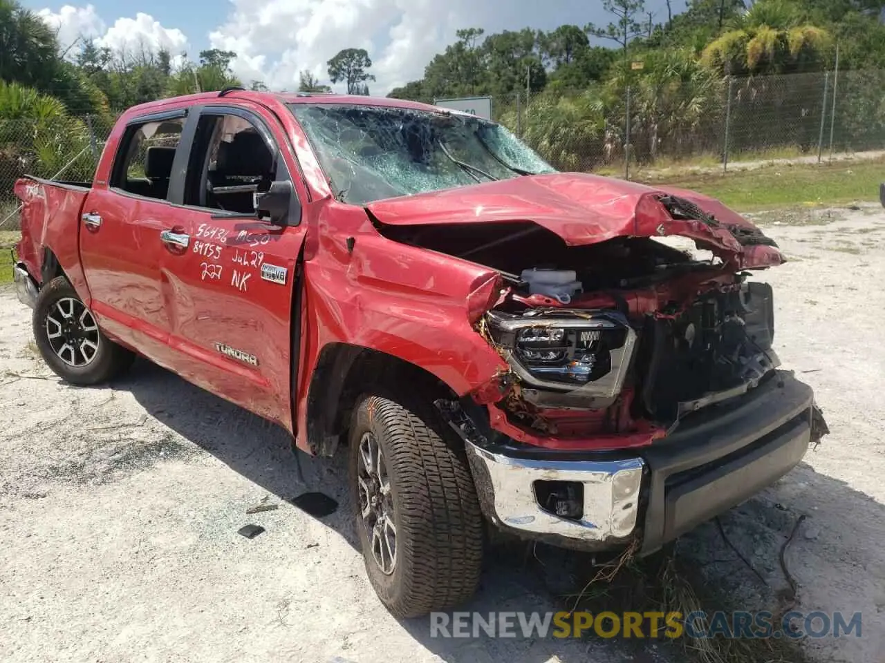 1 Photograph of a damaged car 5TFHY5F14KX815997 TOYOTA TUNDRA 2019