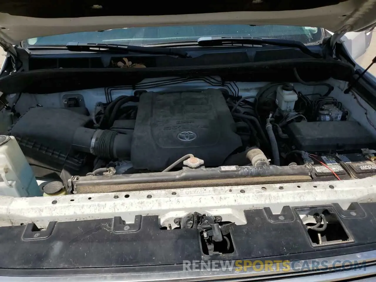 11 Photograph of a damaged car 5TFHY5F17KX858925 TOYOTA TUNDRA 2019