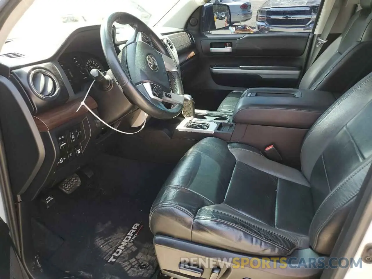 7 Photograph of a damaged car 5TFHY5F17KX858925 TOYOTA TUNDRA 2019