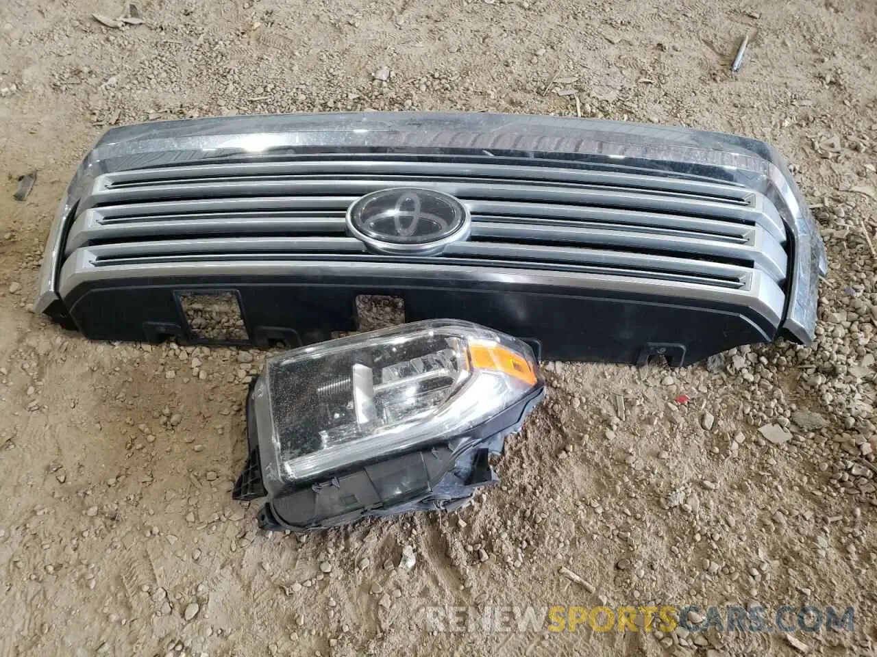 12 Photograph of a damaged car 5TFHY5F19KX792135 TOYOTA TUNDRA 2019
