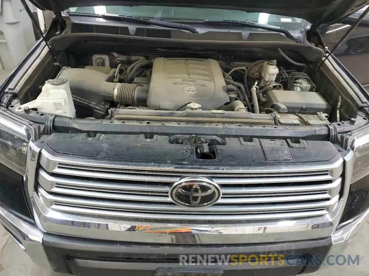 11 Photograph of a damaged car 5TFHY5F19KX800847 TOYOTA TUNDRA 2019