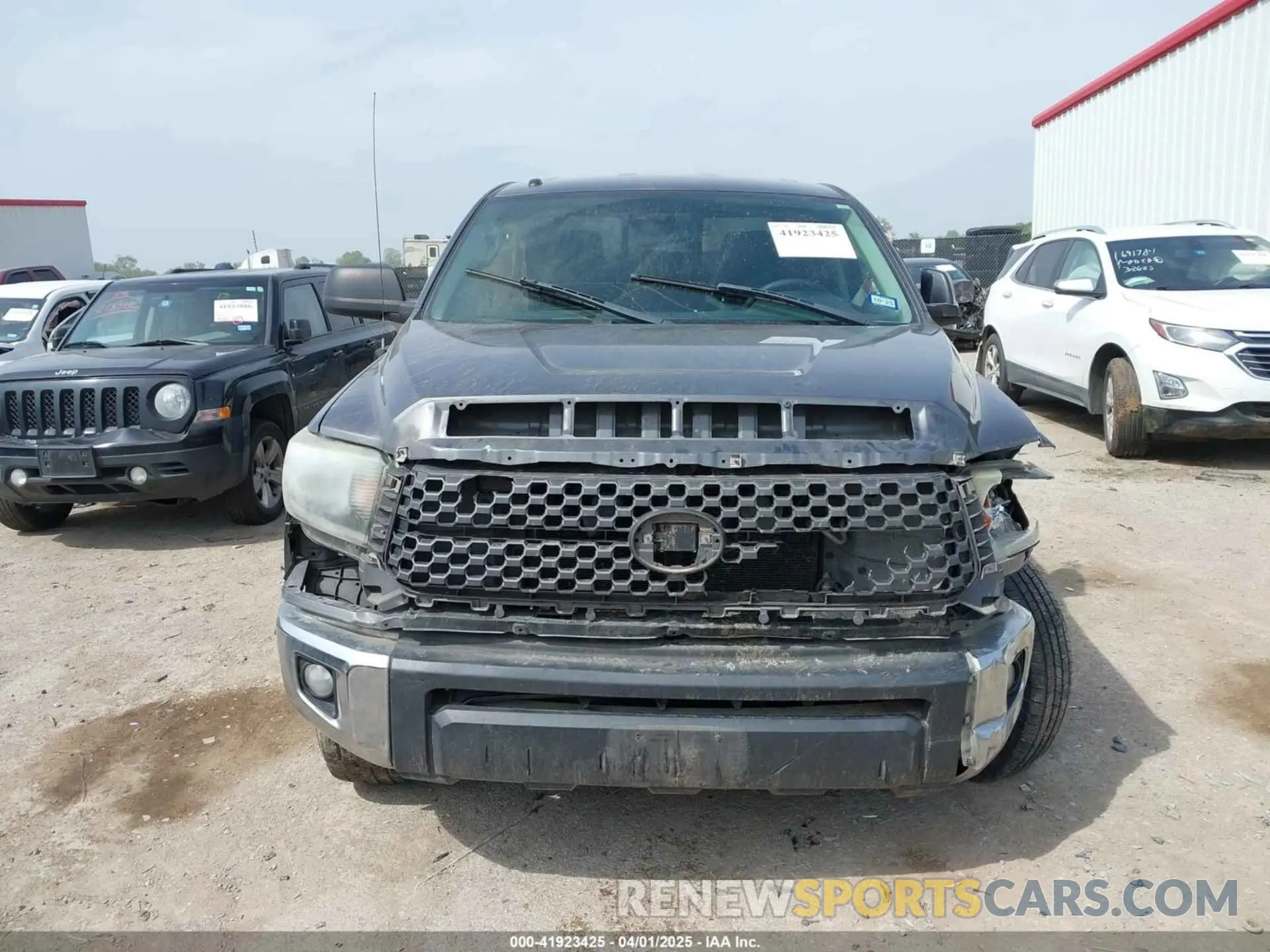 12 Фотография поврежденного автомобиля 5TFRM5F11KX135202 TOYOTA TUNDRA 2019