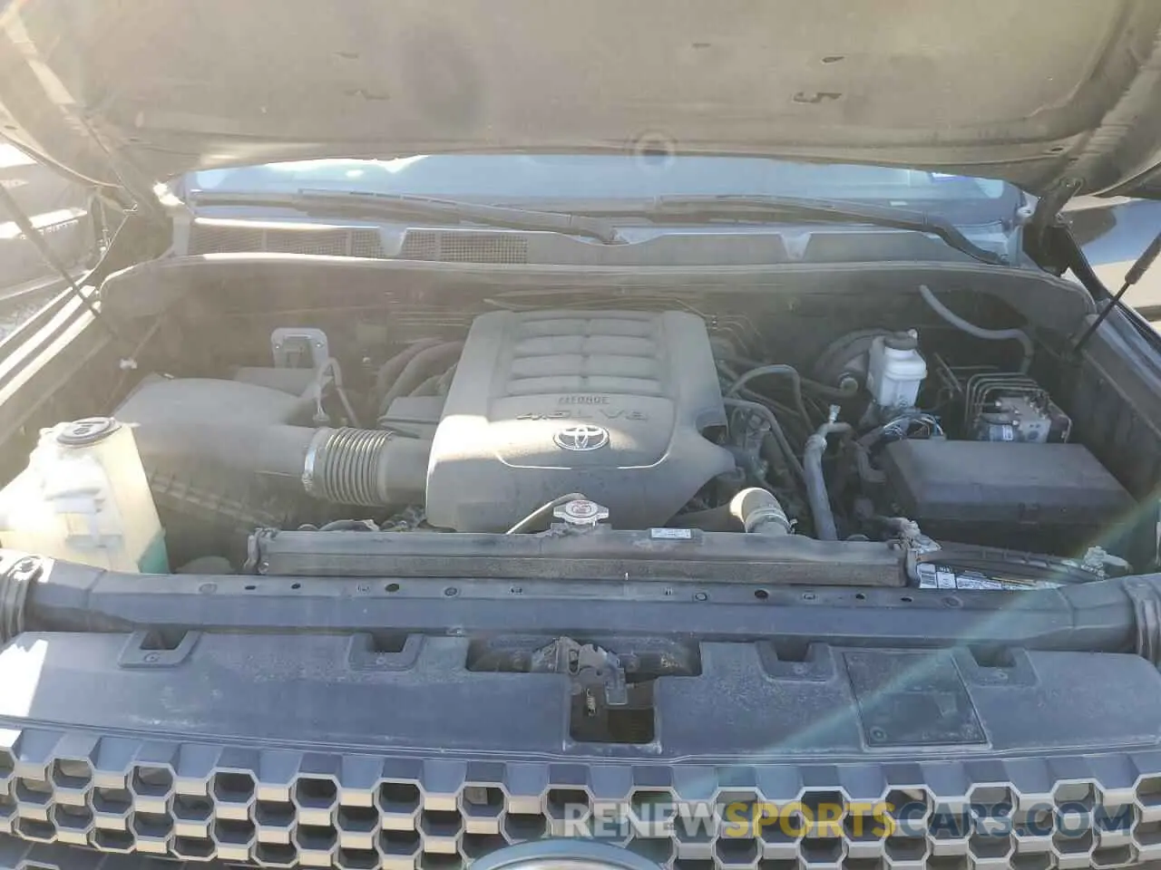 11 Photograph of a damaged car 5TFRM5F11KX136995 TOYOTA TUNDRA 2019