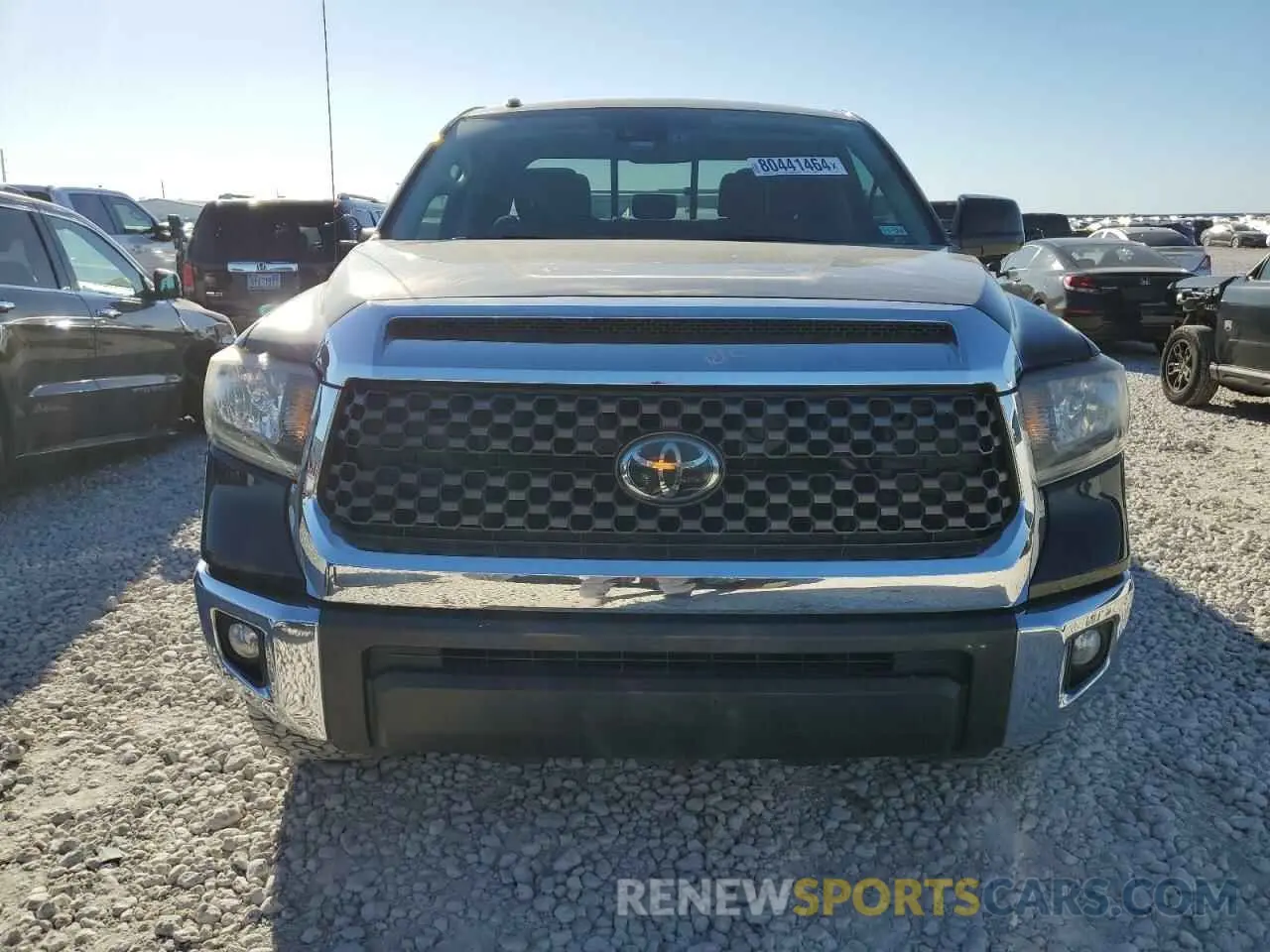 5 Photograph of a damaged car 5TFRM5F11KX136995 TOYOTA TUNDRA 2019