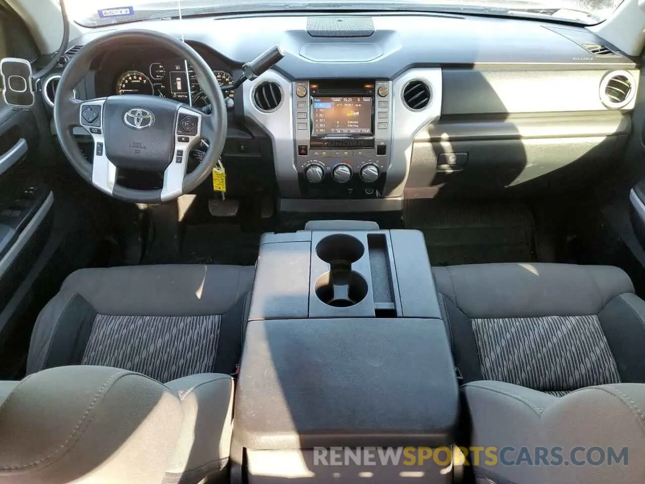 8 Photograph of a damaged car 5TFRM5F11KX136995 TOYOTA TUNDRA 2019