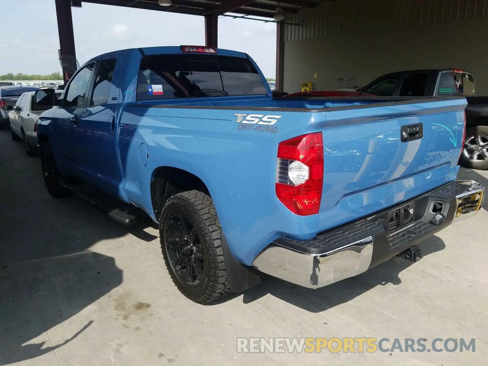 3 Photograph of a damaged car 5TFRM5F11KX144689 TOYOTA TUNDRA 2019