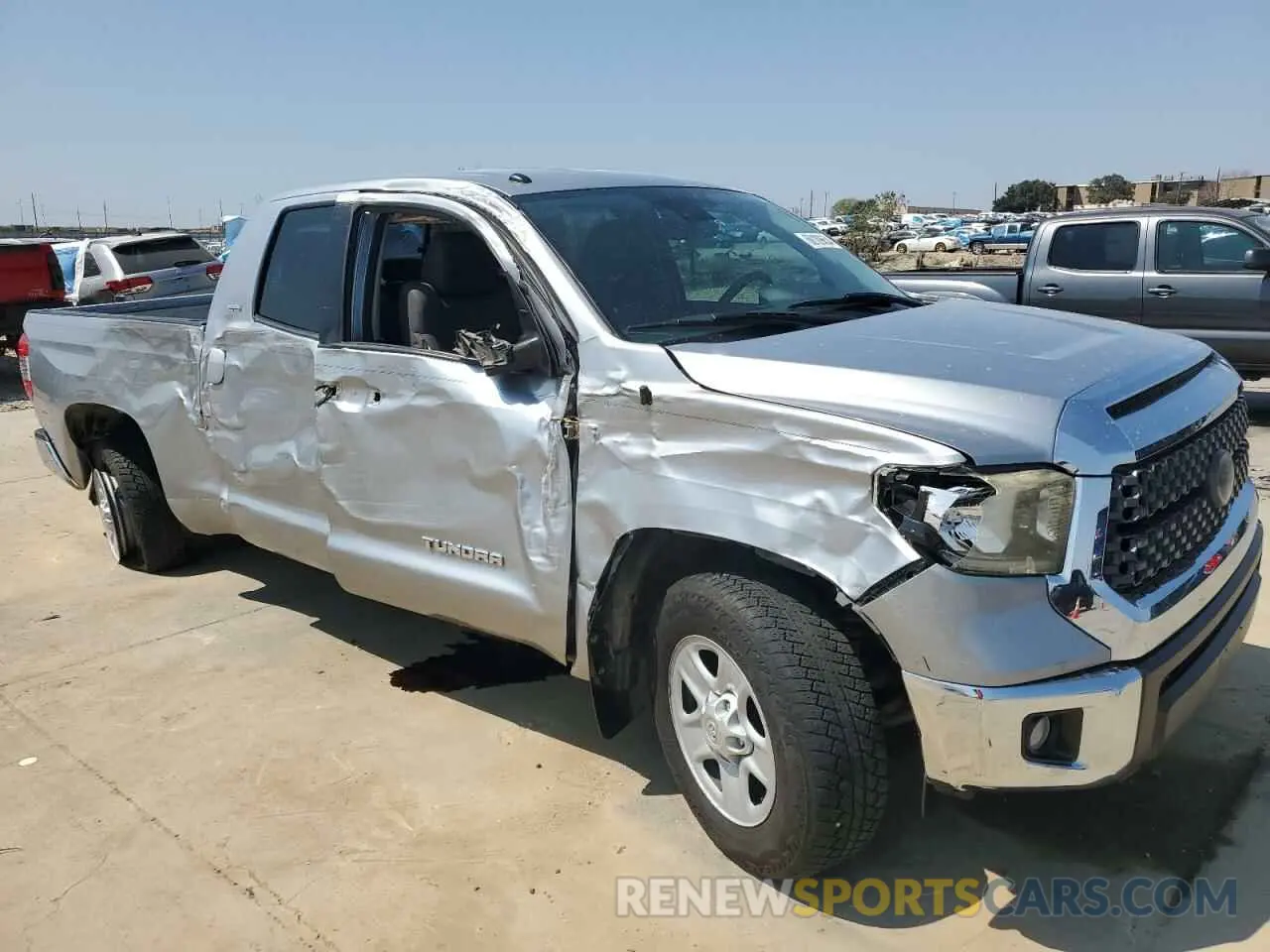 4 Photograph of a damaged car 5TFRM5F12KX138772 TOYOTA TUNDRA 2019