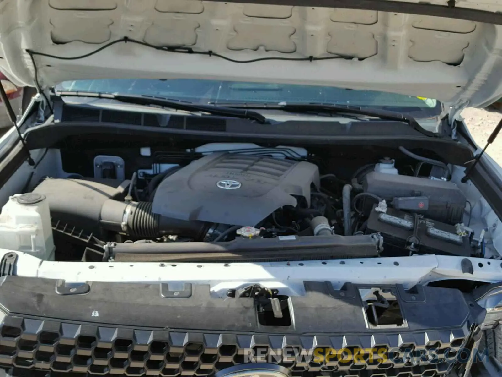 7 Photograph of a damaged car 5TFRM5F14KX137087 TOYOTA TUNDRA 2019