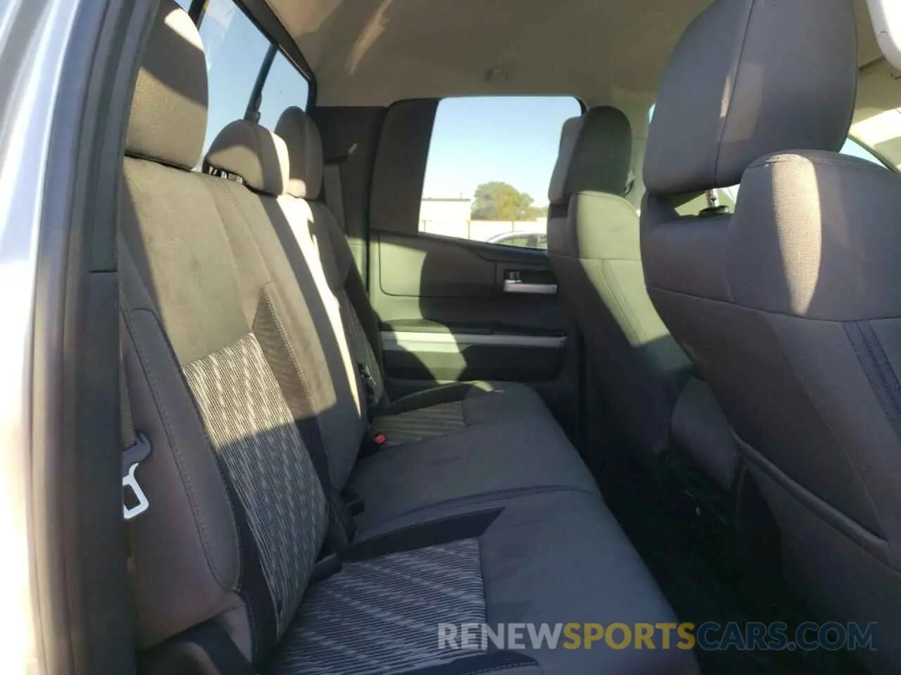 6 Photograph of a damaged car 5TFRM5F14KX138045 TOYOTA TUNDRA 2019