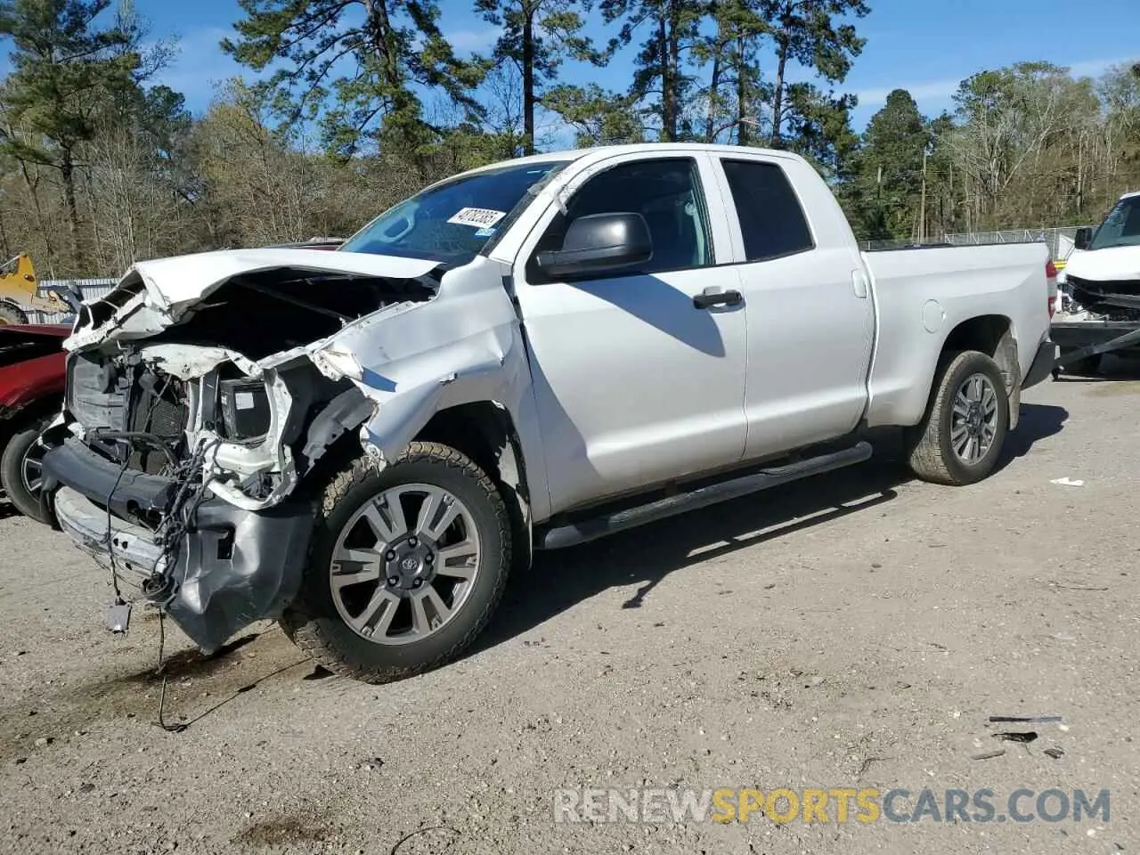 1 Photograph of a damaged car 5TFRM5F16KX144493 TOYOTA TUNDRA 2019