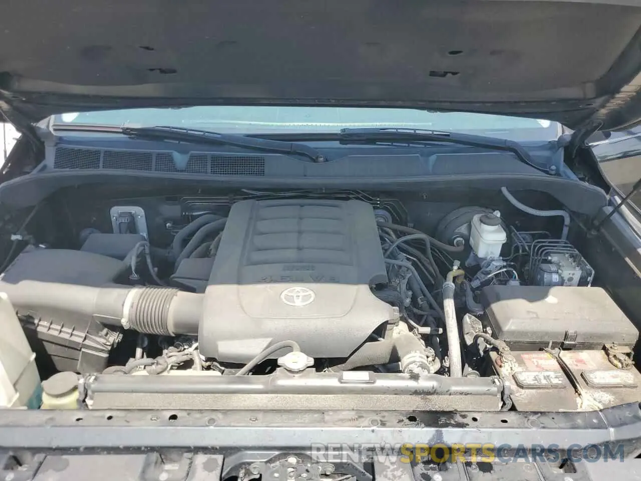11 Фотография поврежденного автомобиля 5TFRM5F18KX138260 TOYOTA TUNDRA 2019