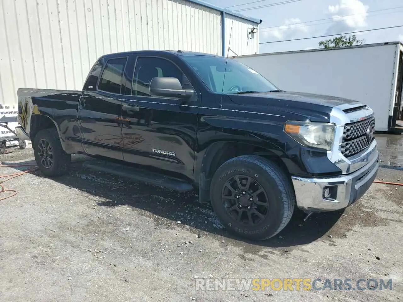 4 Фотография поврежденного автомобиля 5TFRM5F18KX138260 TOYOTA TUNDRA 2019