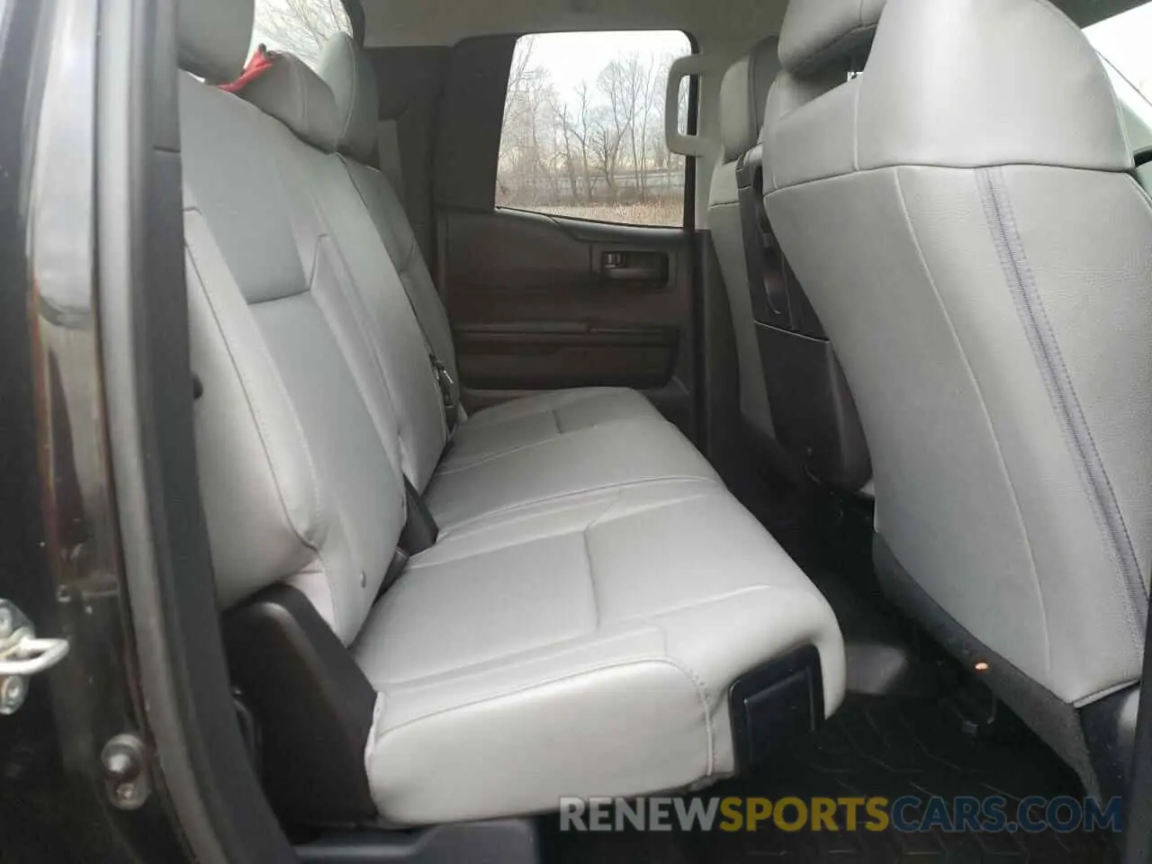 6 Фотография поврежденного автомобиля 5TFRM5F18KX141367 TOYOTA TUNDRA 2019