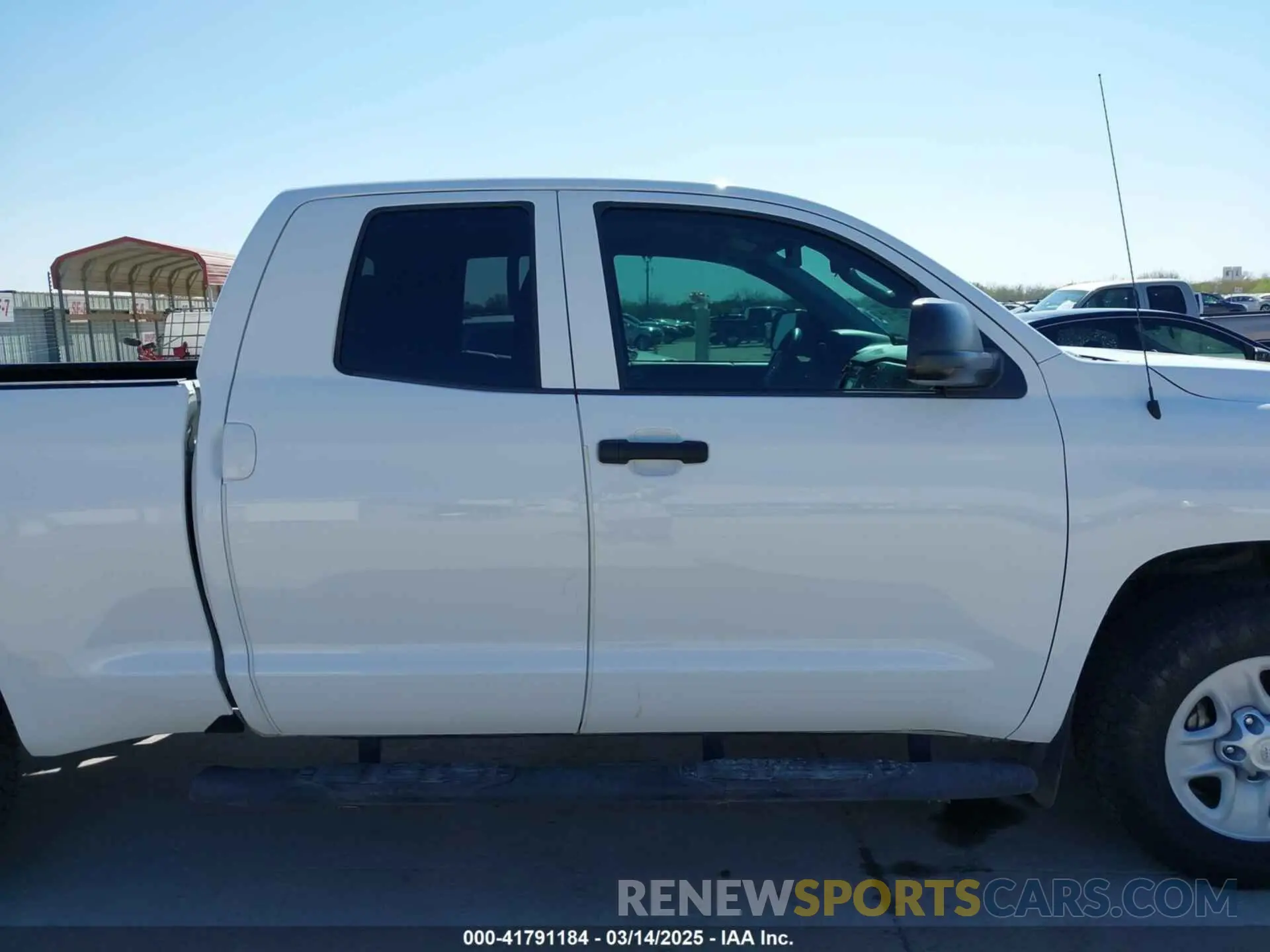 13 Фотография поврежденного автомобиля 5TFRM5F1XKX142195 TOYOTA TUNDRA 2019