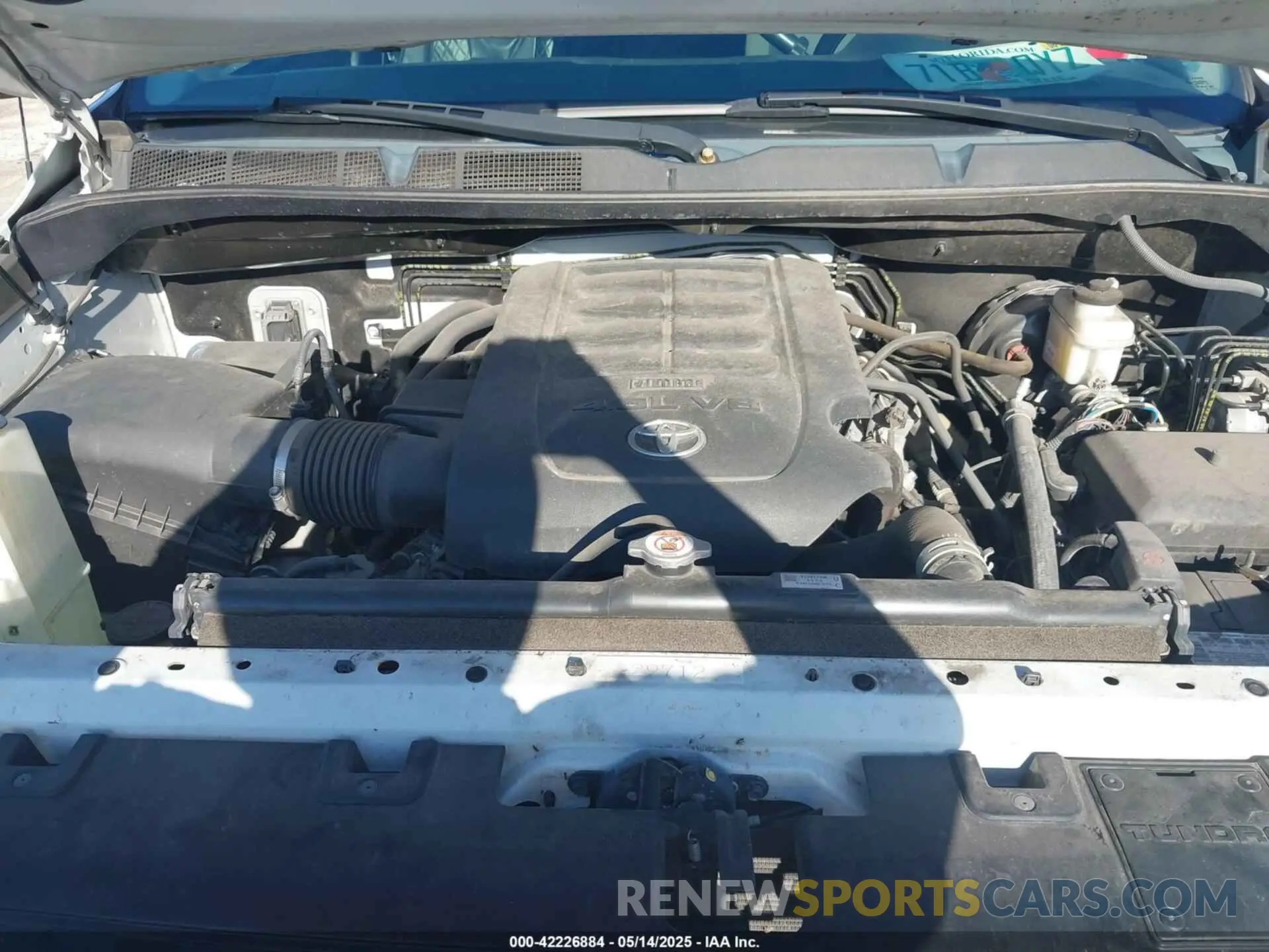 10 Photograph of a damaged car 5TFRM5F1XKX144965 TOYOTA TUNDRA 2019