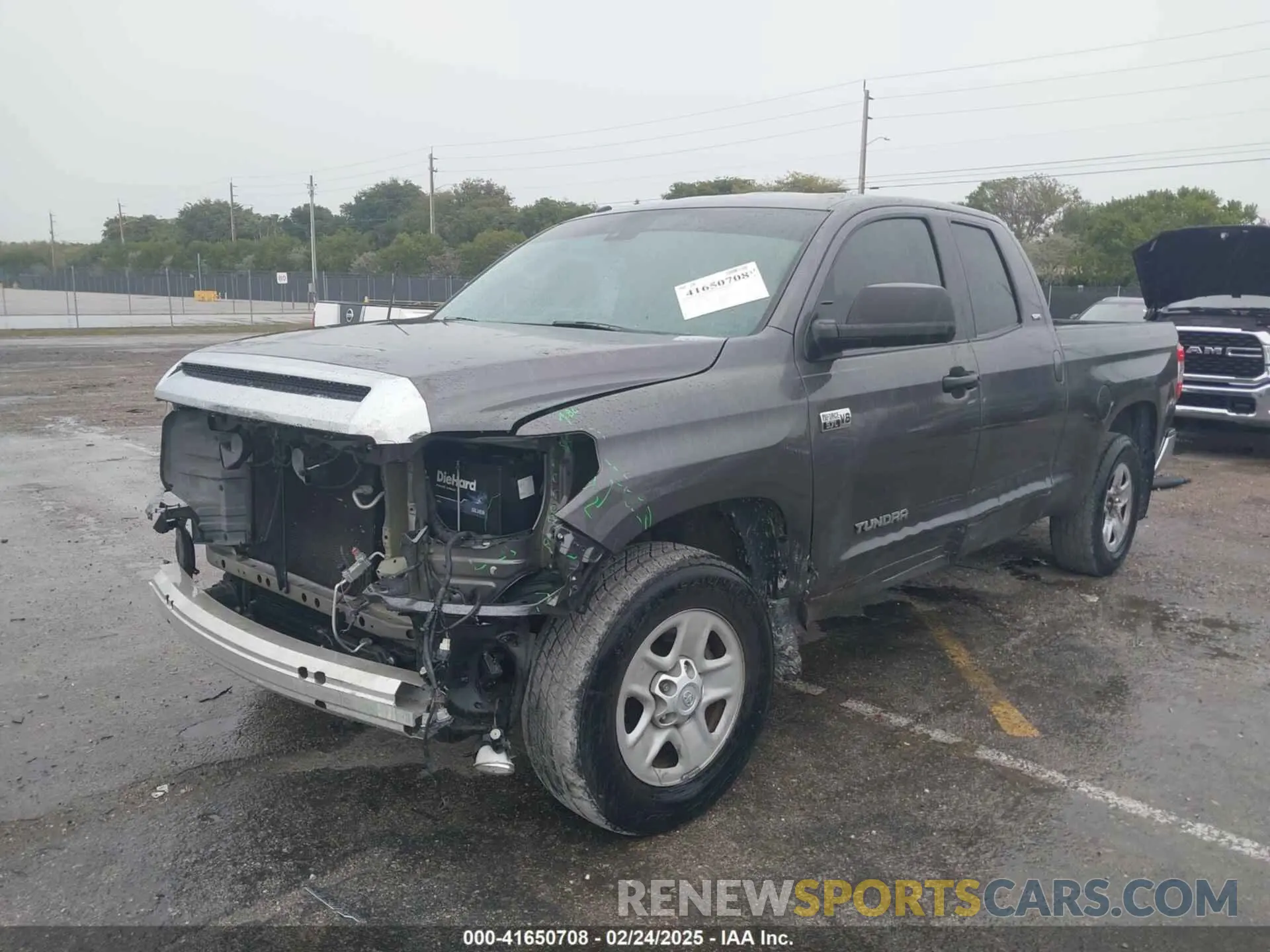 2 Фотография поврежденного автомобиля 5TFRY5F16KX246087 TOYOTA TUNDRA 2019