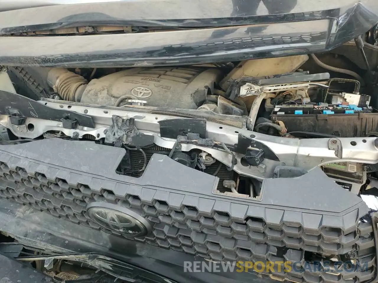 11 Photograph of a damaged car 5TFRY5F16KX246963 TOYOTA TUNDRA 2019