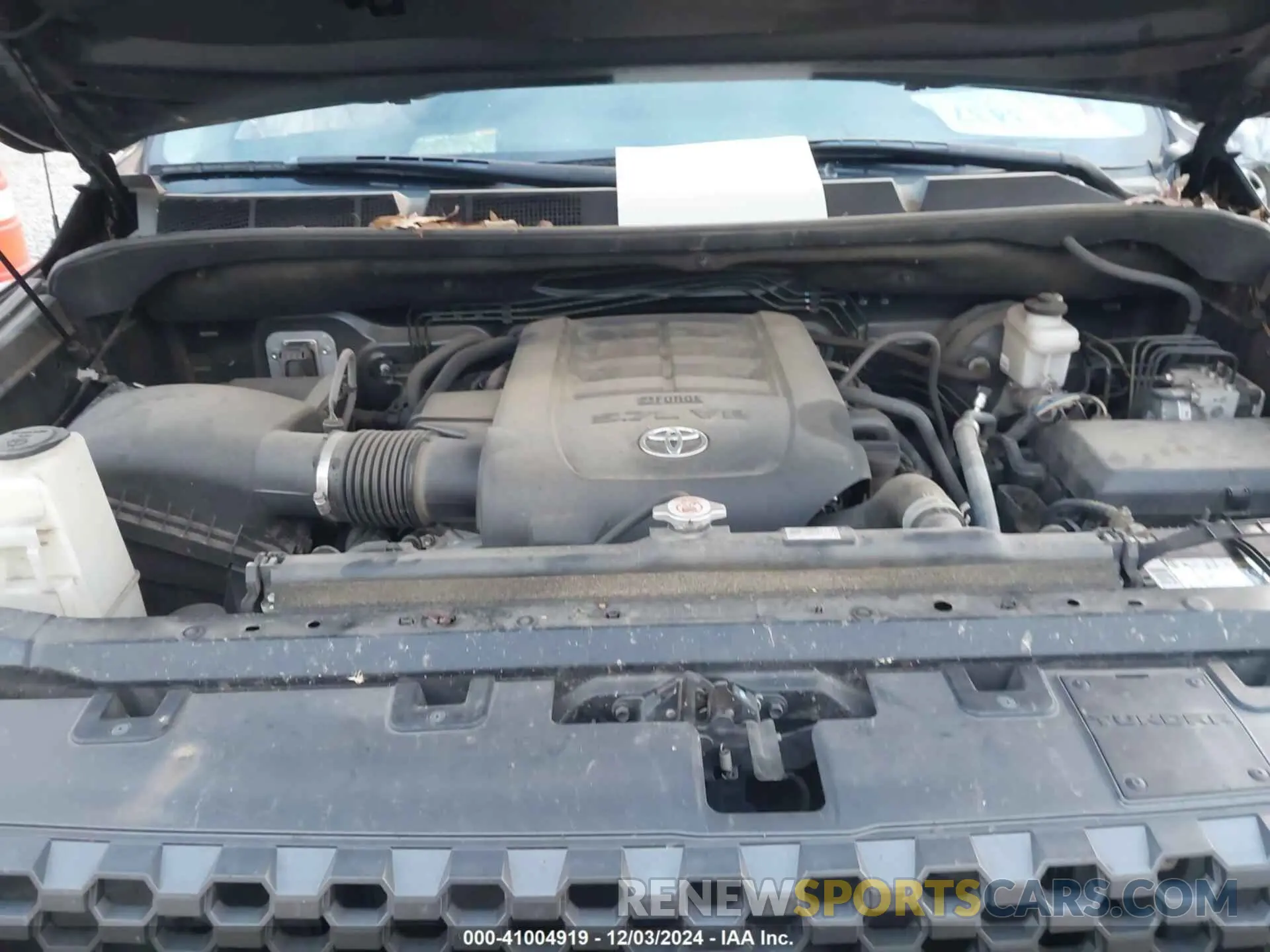 10 Photograph of a damaged car 5TFRY5F17KX246552 TOYOTA TUNDRA 2019