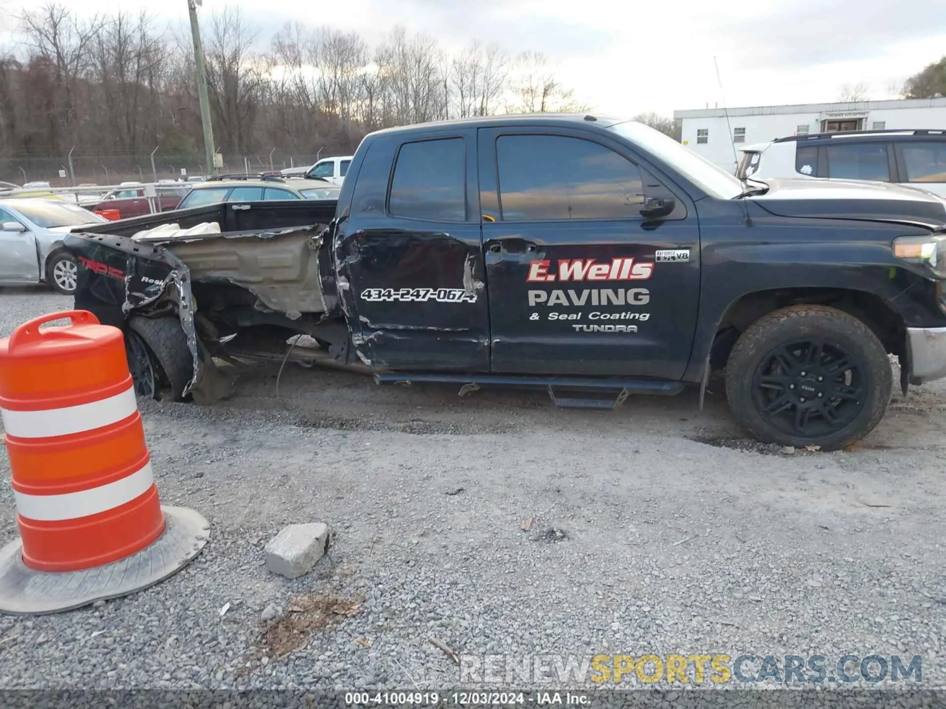 13 Photograph of a damaged car 5TFRY5F17KX246552 TOYOTA TUNDRA 2019