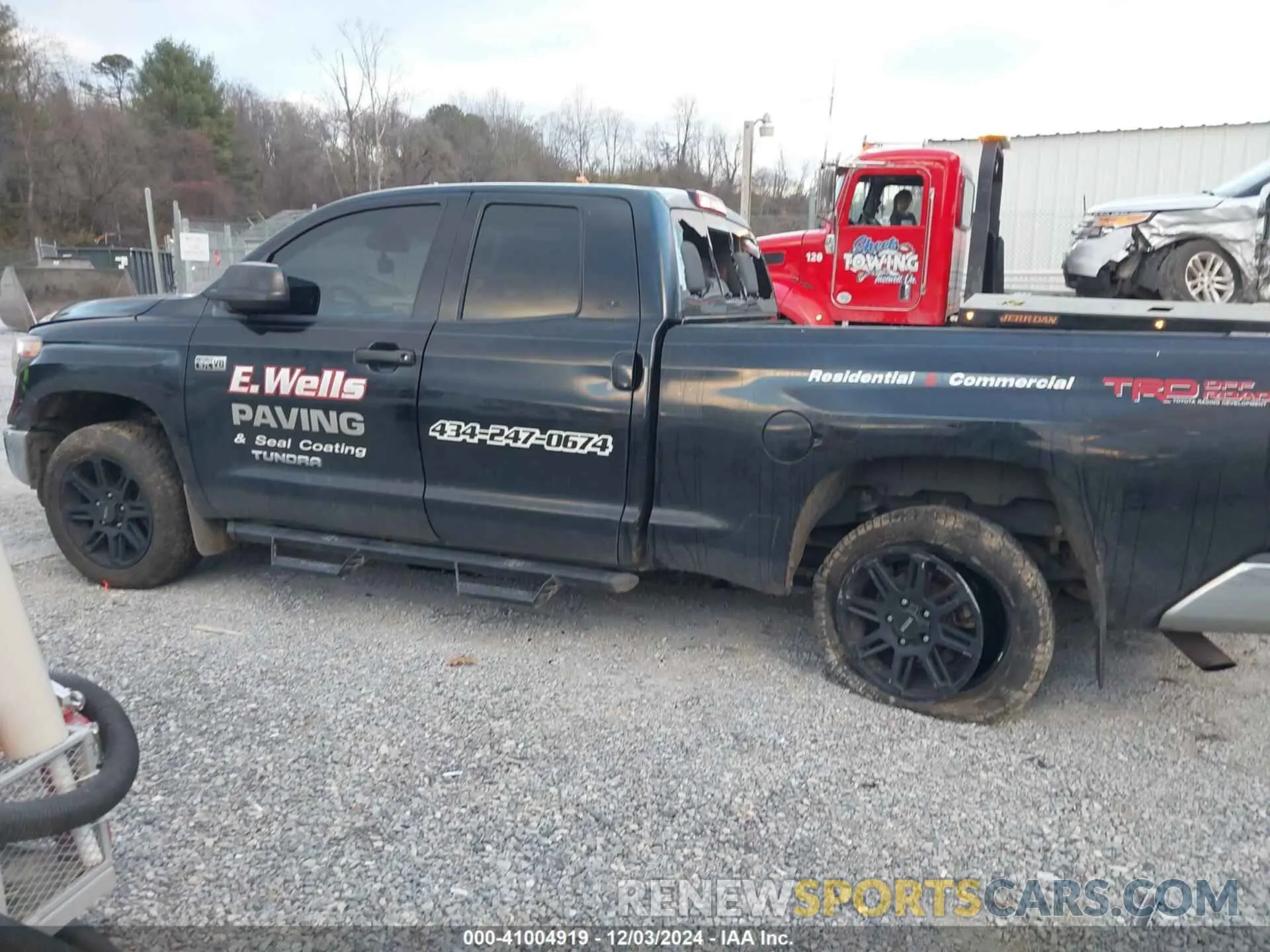 14 Photograph of a damaged car 5TFRY5F17KX246552 TOYOTA TUNDRA 2019