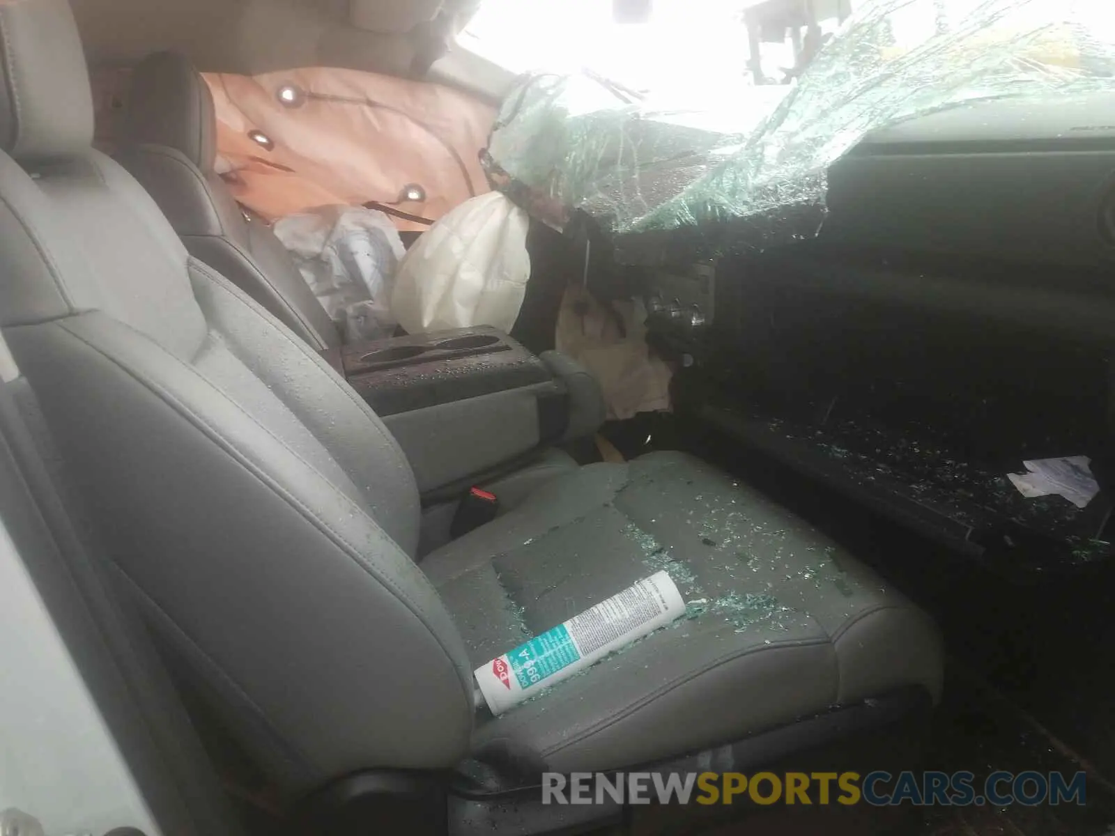 5 Photograph of a damaged car 5TFTY5F11KX010775 TOYOTA TUNDRA 2019