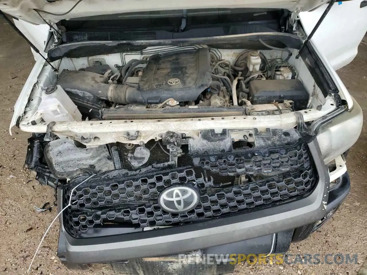 11 Фотография поврежденного автомобиля 5TFTY5F11KX010825 TOYOTA TUNDRA 2019