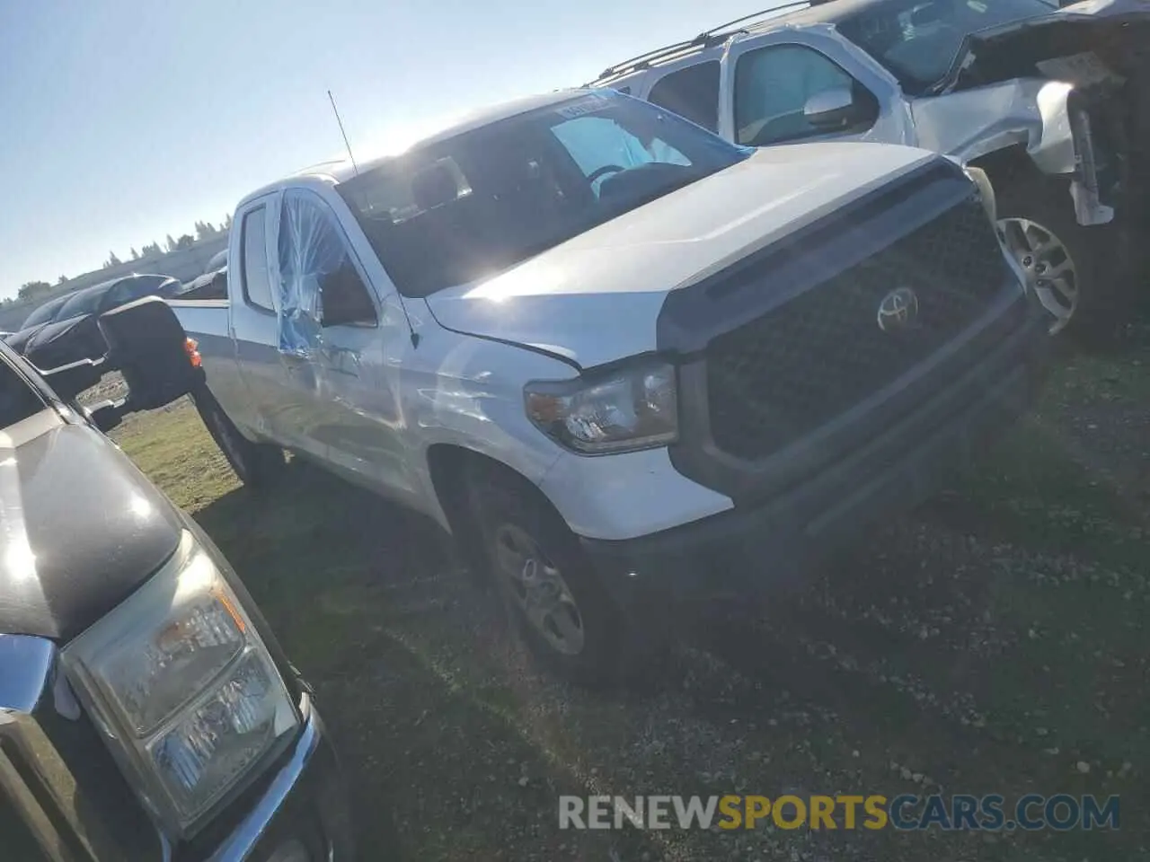 4 Photograph of a damaged car 5TFTY5F14KX010740 TOYOTA TUNDRA 2019