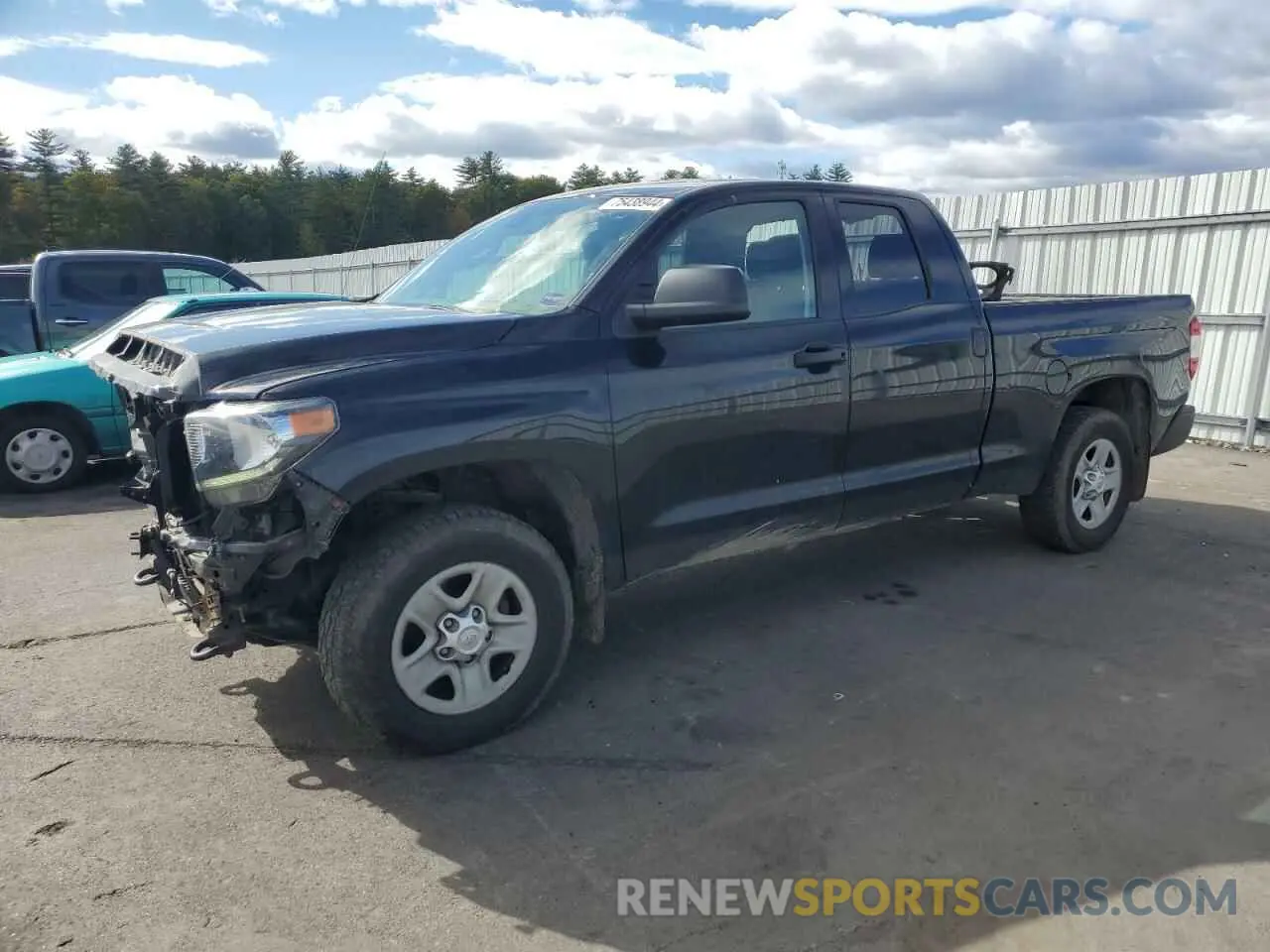 1 Фотография поврежденного автомобиля 5TFUM5F13KX082805 TOYOTA TUNDRA 2019