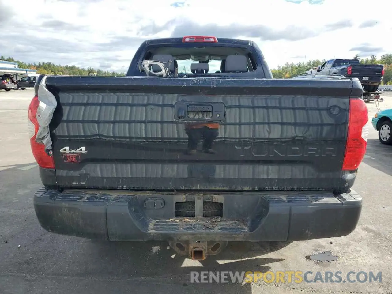 6 Фотография поврежденного автомобиля 5TFUM5F13KX082805 TOYOTA TUNDRA 2019