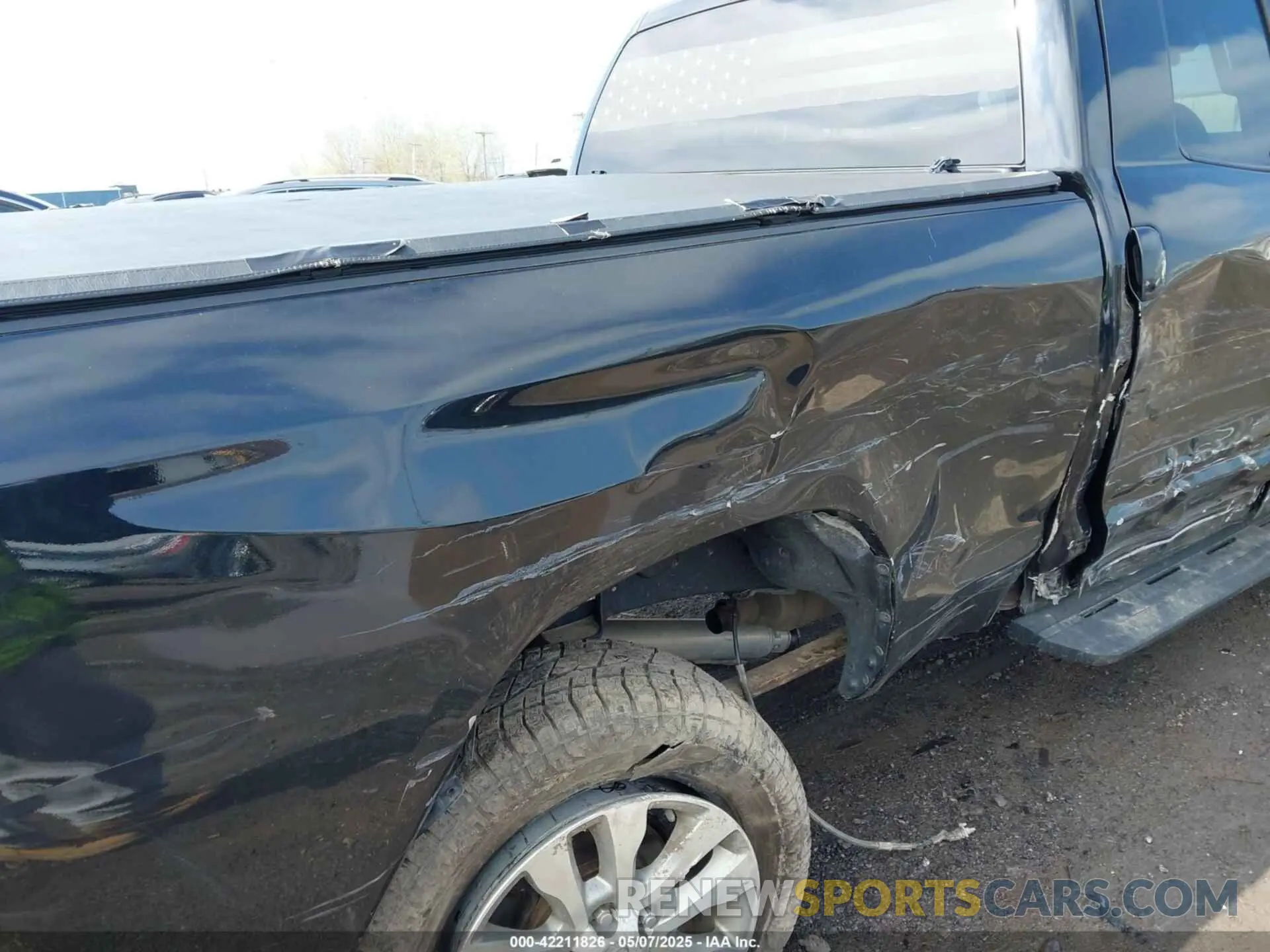 6 Фотография поврежденного автомобиля 5TFUM5F18KX080242 TOYOTA TUNDRA 2019
