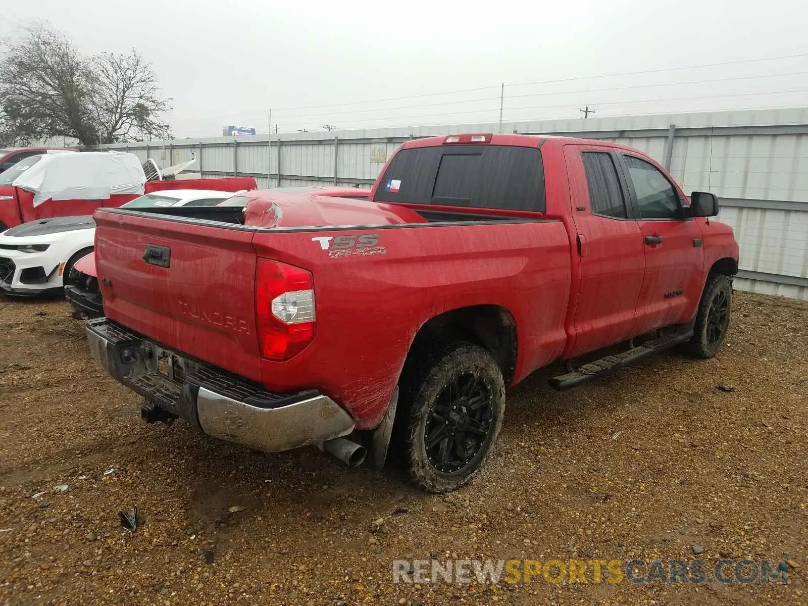4 Photograph of a damaged car 5TFUW5F11KX784681 TOYOTA TUNDRA 2019