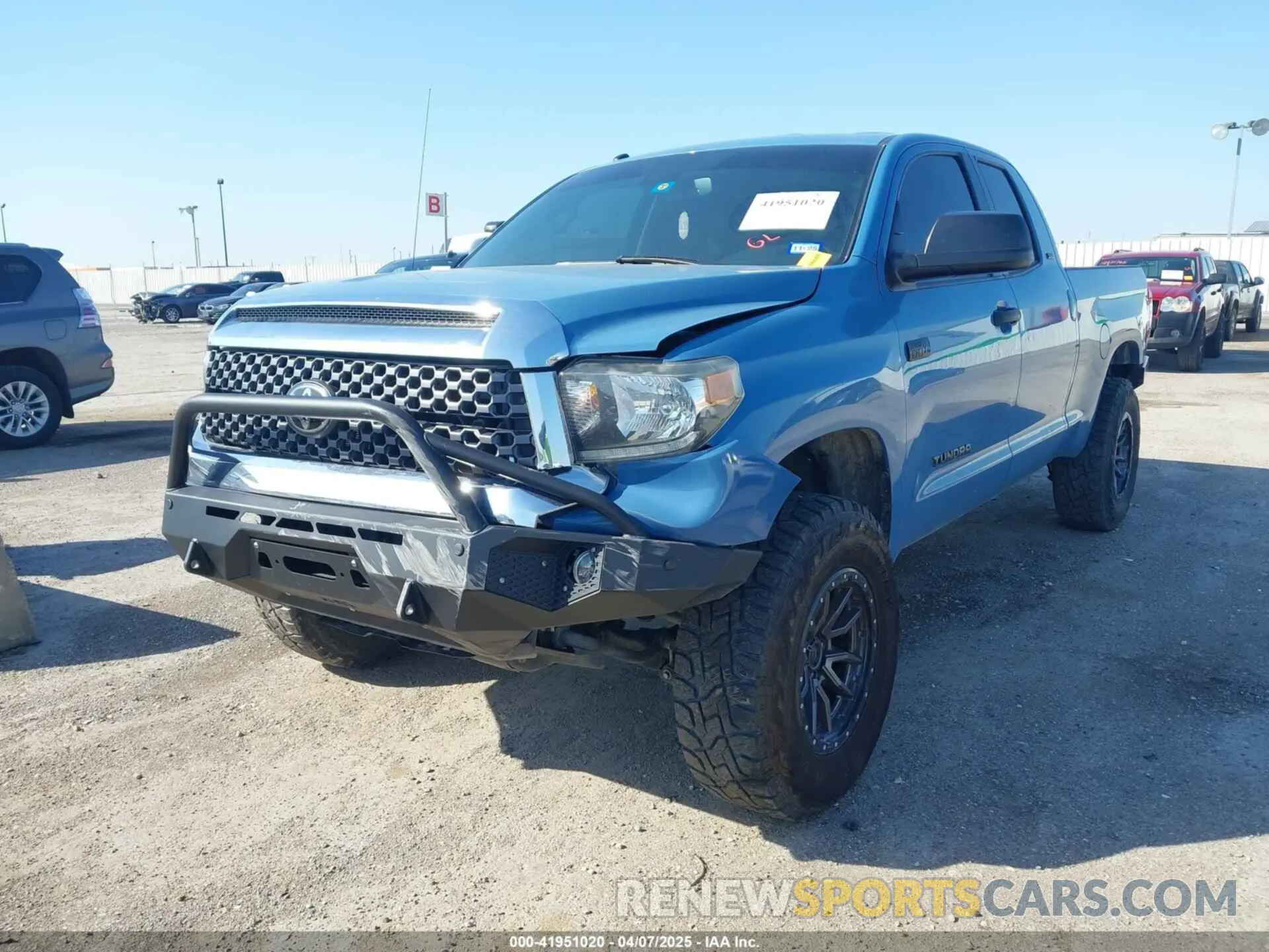 6 Photograph of a damaged car 5TFUW5F19KX787876 TOYOTA TUNDRA 2019