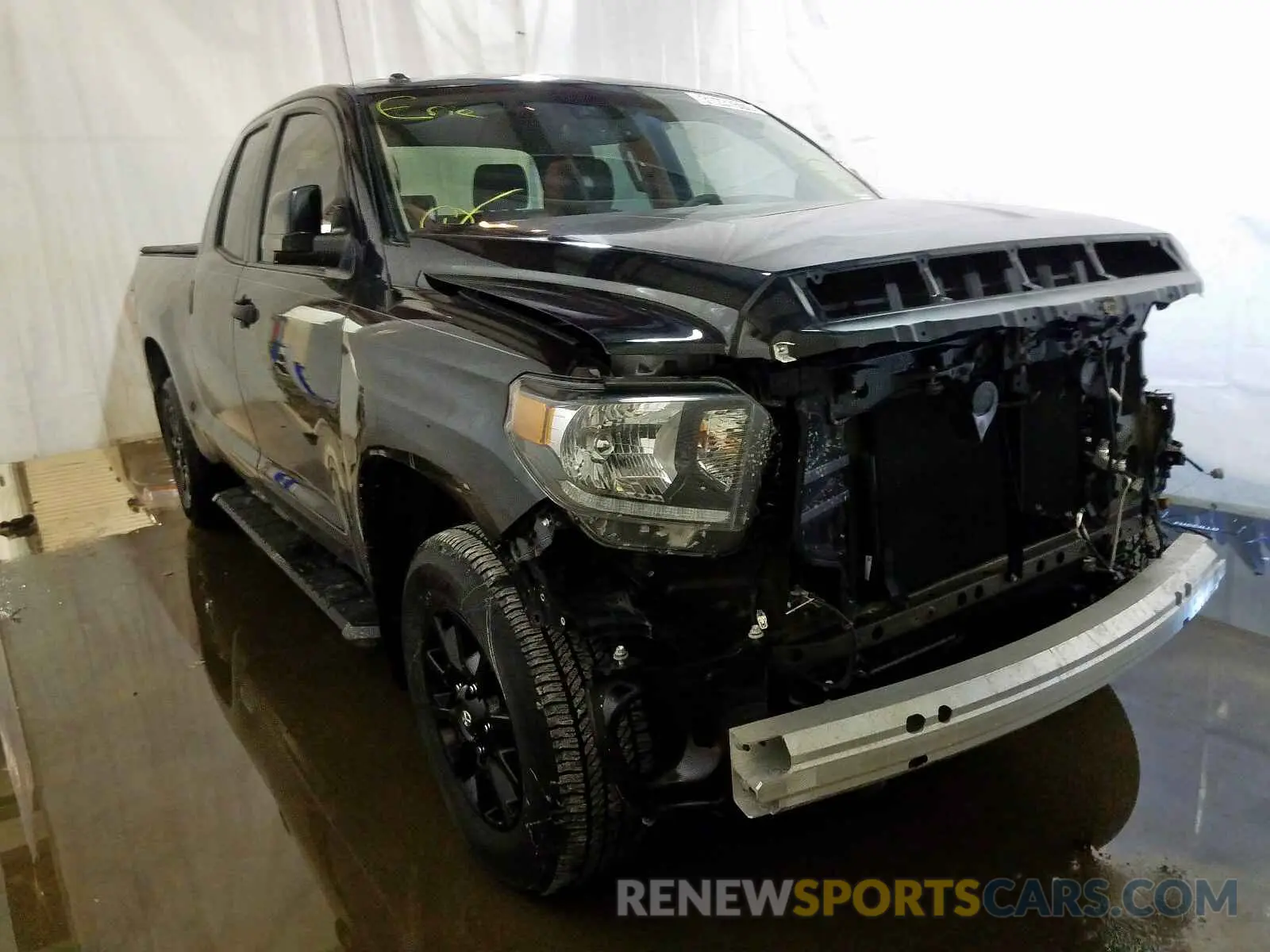 1 Photograph of a damaged car 5TFUW5F1XKX822361 TOYOTA TUNDRA 2019