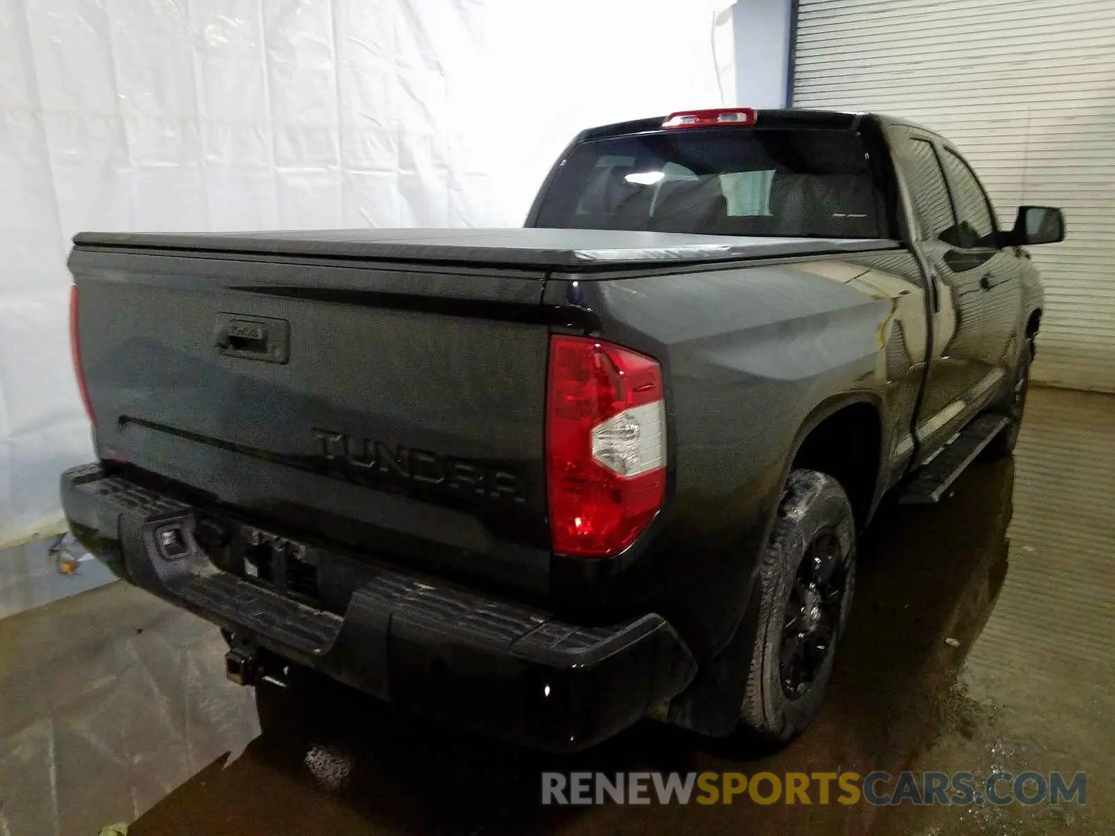 4 Photograph of a damaged car 5TFUW5F1XKX822361 TOYOTA TUNDRA 2019
