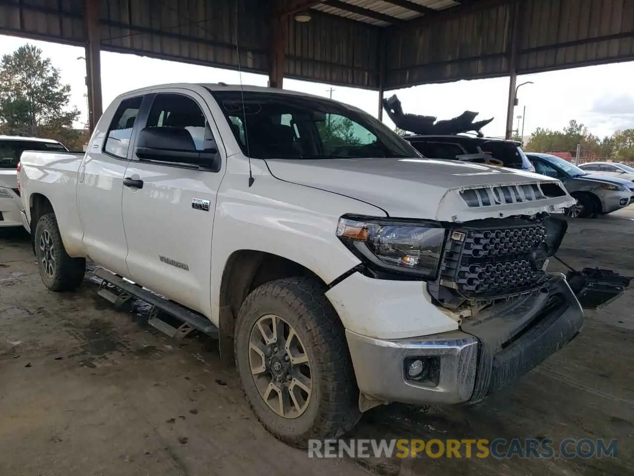 1 Photograph of a damaged car 5TFUW5F1XKX849480 TOYOTA TUNDRA 2019