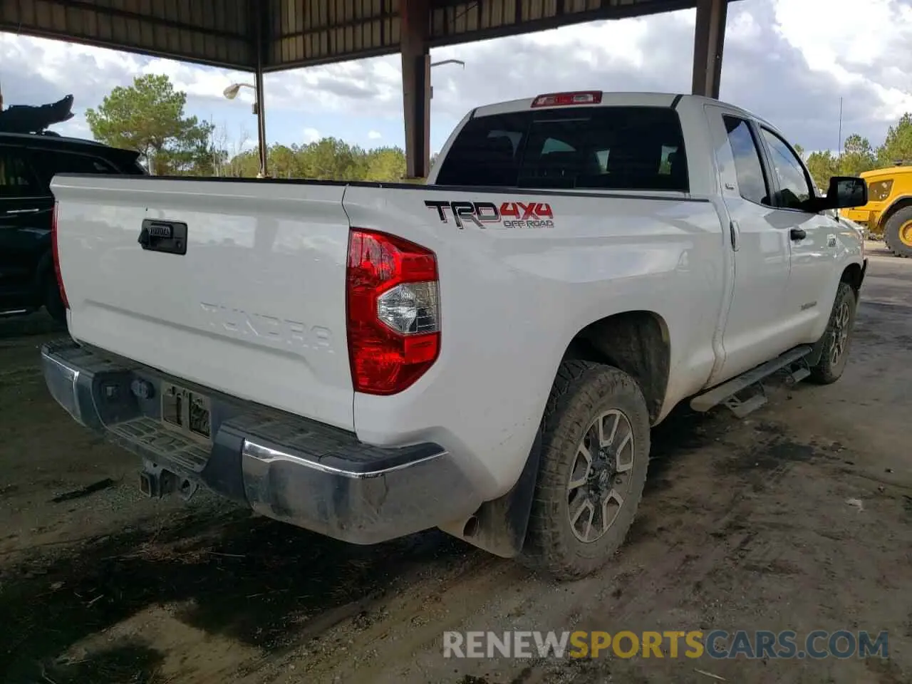 4 Photograph of a damaged car 5TFUW5F1XKX849480 TOYOTA TUNDRA 2019