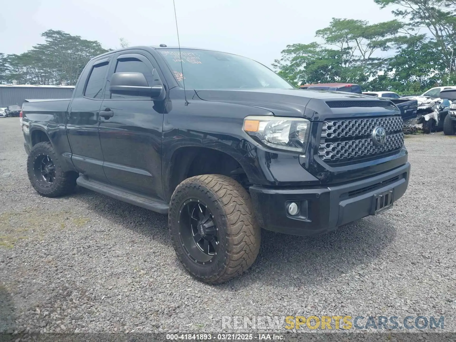 1 Фотография поврежденного автомобиля 5TFUY5F10KX789414 TOYOTA TUNDRA 2019