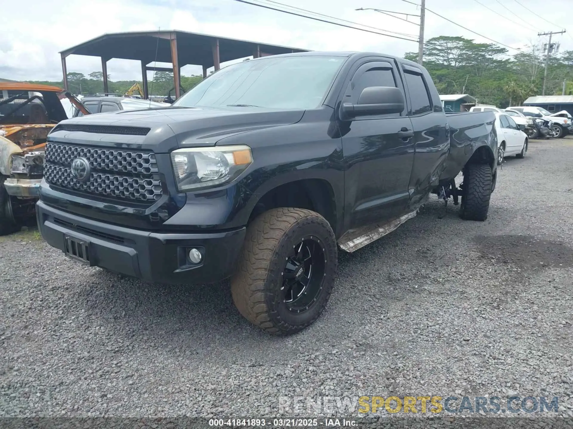 2 Фотография поврежденного автомобиля 5TFUY5F10KX789414 TOYOTA TUNDRA 2019