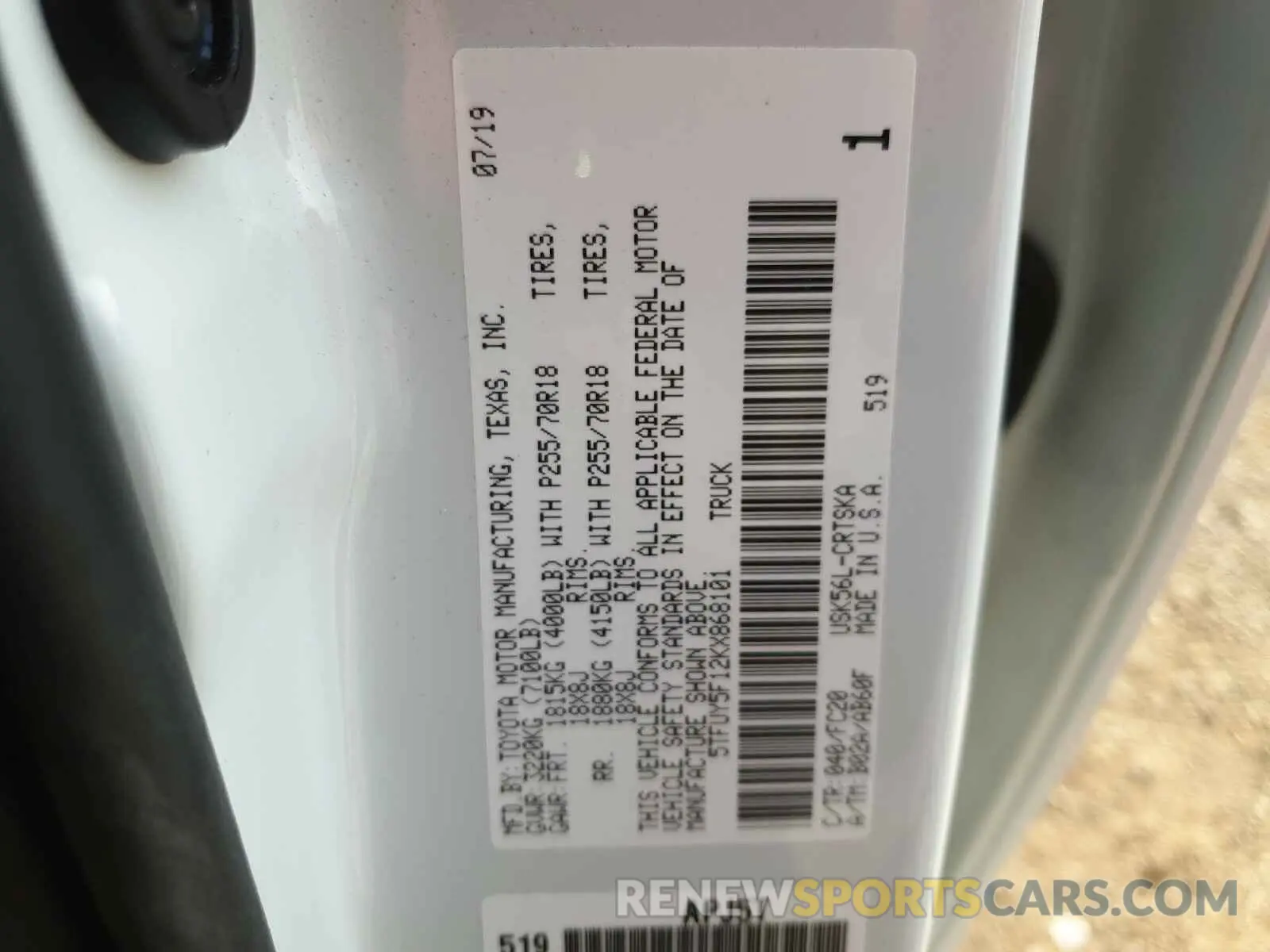 10 Photograph of a damaged car 5TFUY5F12KX868101 TOYOTA TUNDRA 2019