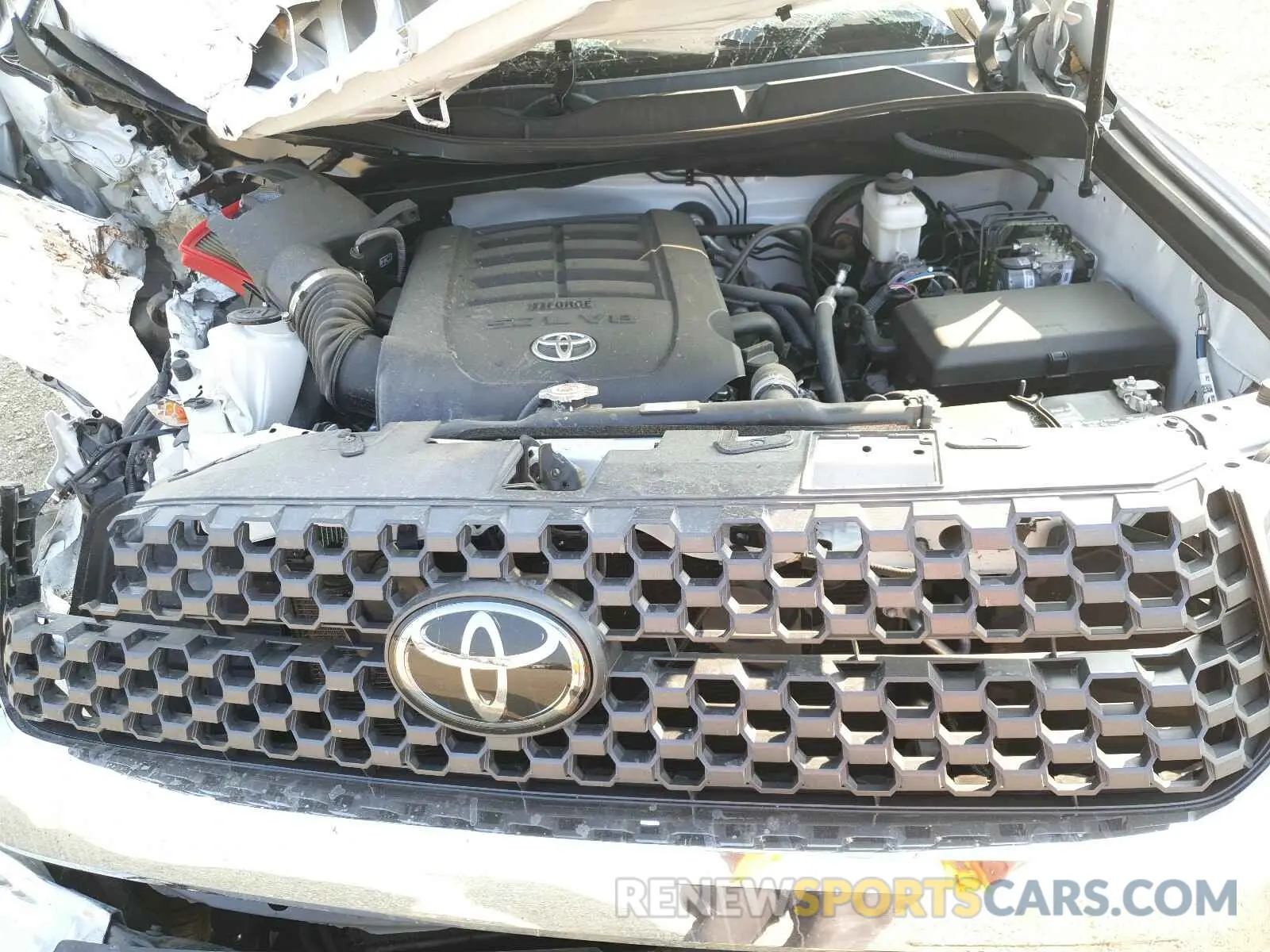 7 Photograph of a damaged car 5TFUY5F12KX868101 TOYOTA TUNDRA 2019