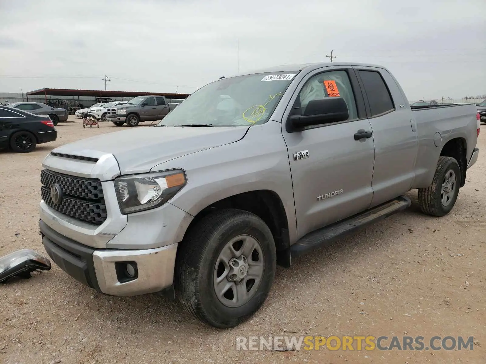 2 Photograph of a damaged car 5TFUY5F1XKX808261 TOYOTA TUNDRA 2019