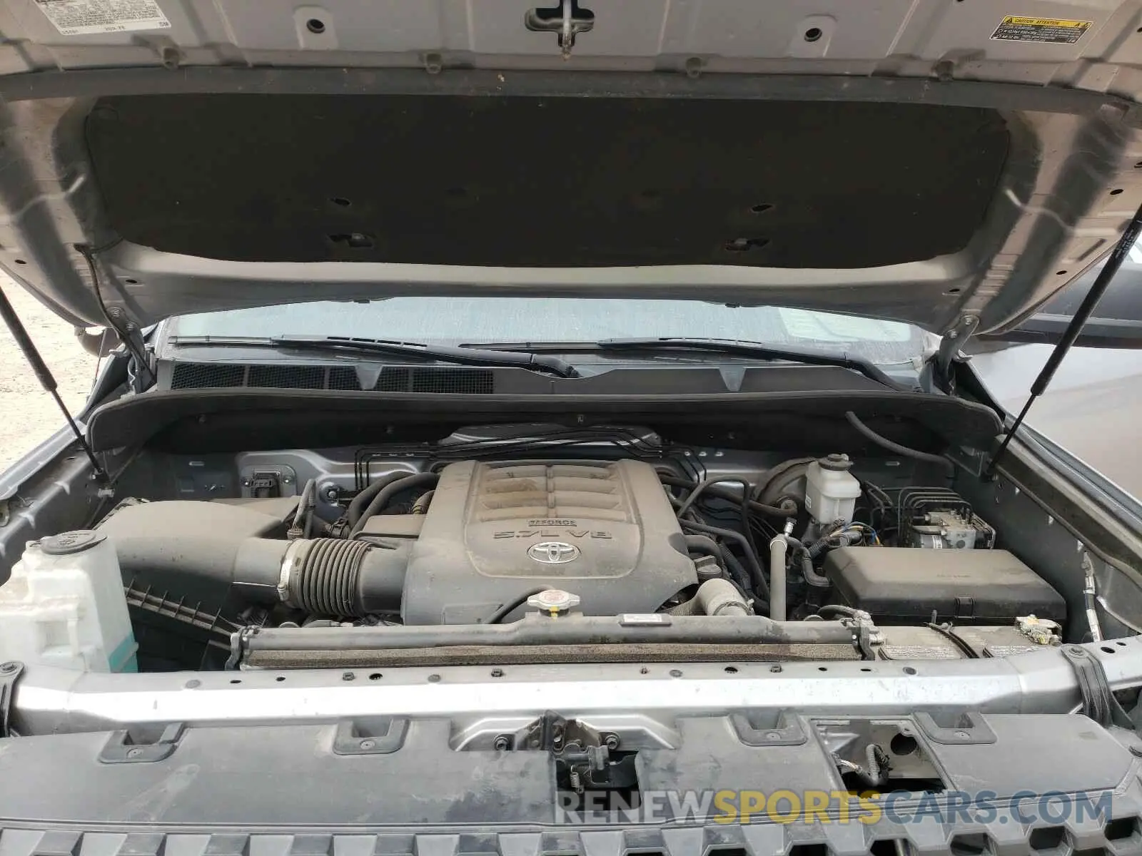 7 Photograph of a damaged car 5TFUY5F1XKX808261 TOYOTA TUNDRA 2019
