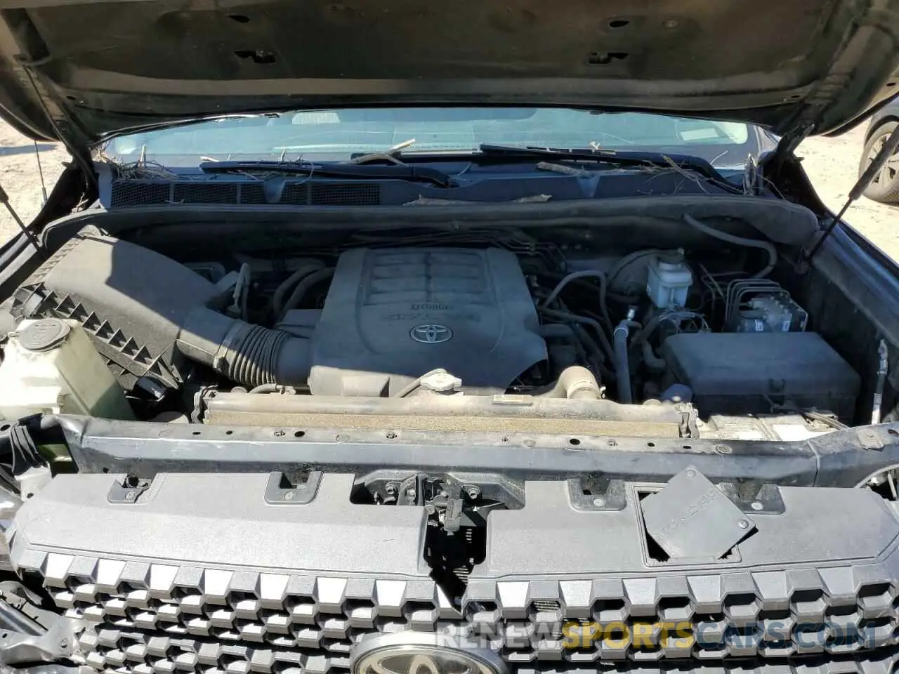 11 Photograph of a damaged car 5TFUY5F1XKX852065 TOYOTA TUNDRA 2019