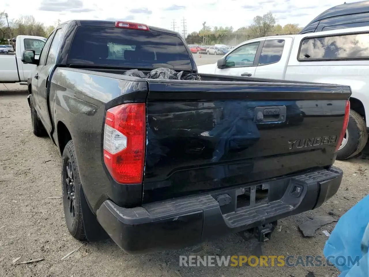6 Photograph of a damaged car 5TFUY5F1XKX852065 TOYOTA TUNDRA 2019