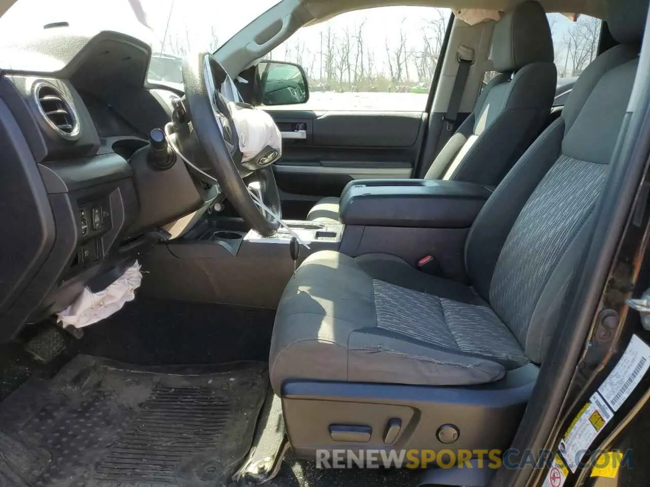 7 Photograph of a damaged car 5TFUY5F1XKX852065 TOYOTA TUNDRA 2019