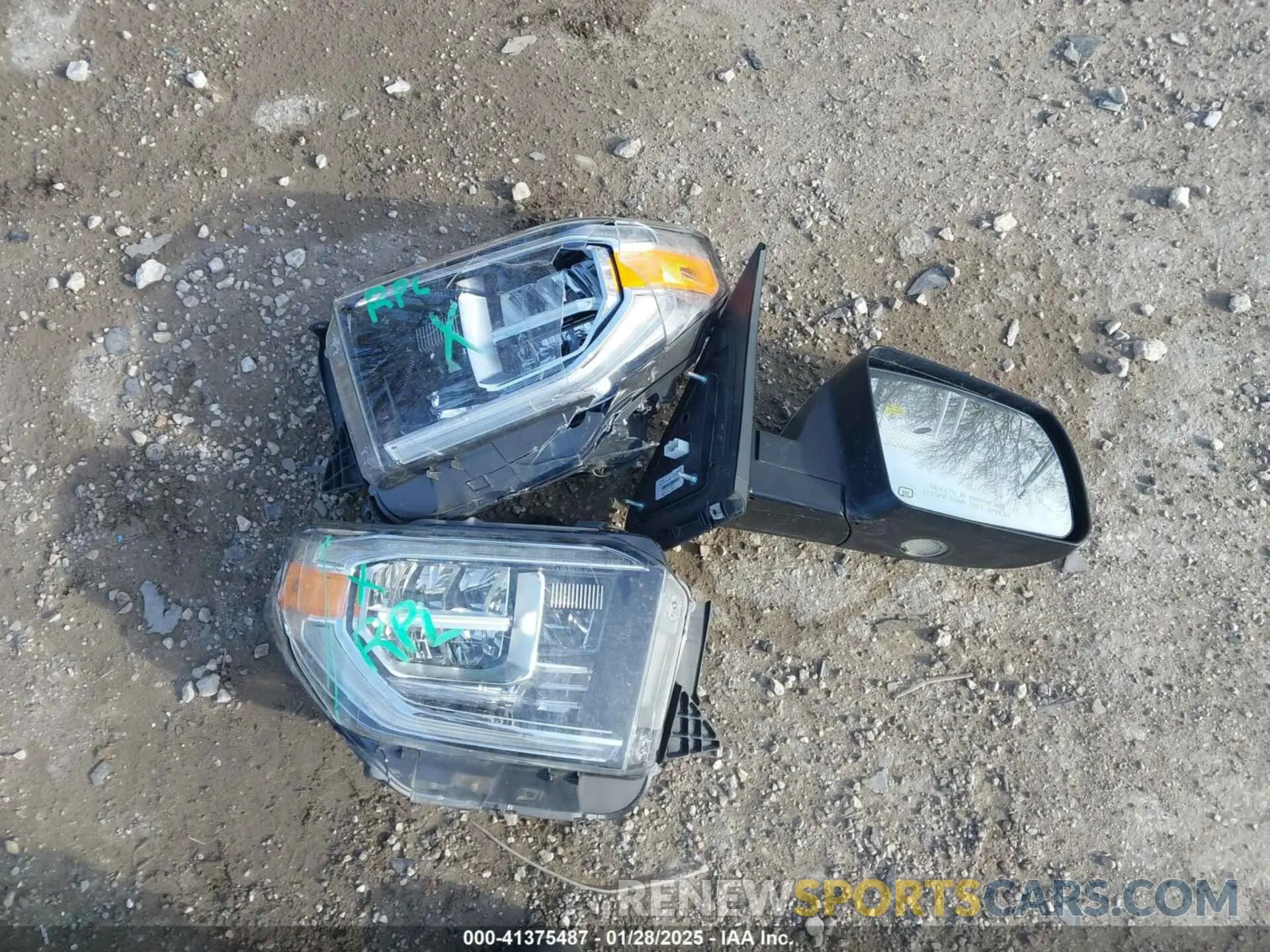 12 Фотография поврежденного автомобиля 5TFAY5F10LX924010 TOYOTA TUNDRA 2020