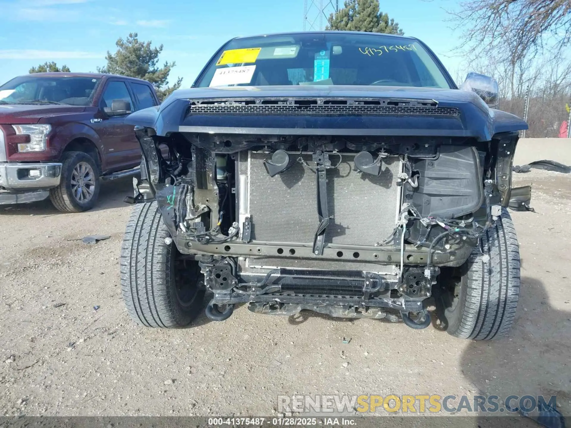 6 Фотография поврежденного автомобиля 5TFAY5F10LX924010 TOYOTA TUNDRA 2020