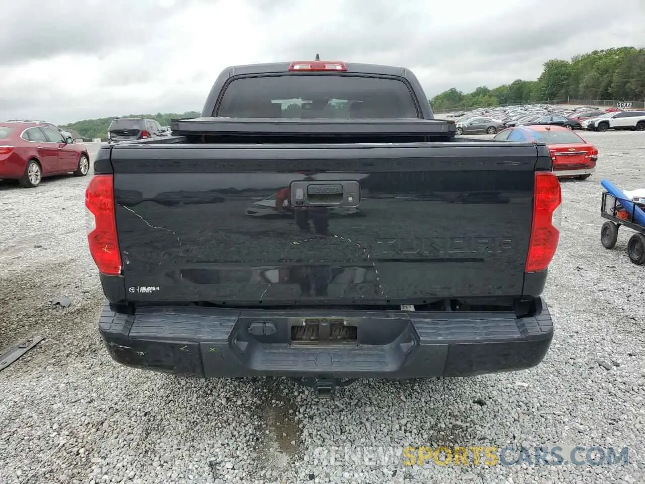 6 Photograph of a damaged car 5TFAY5F11LX935341 TOYOTA TUNDRA 2020