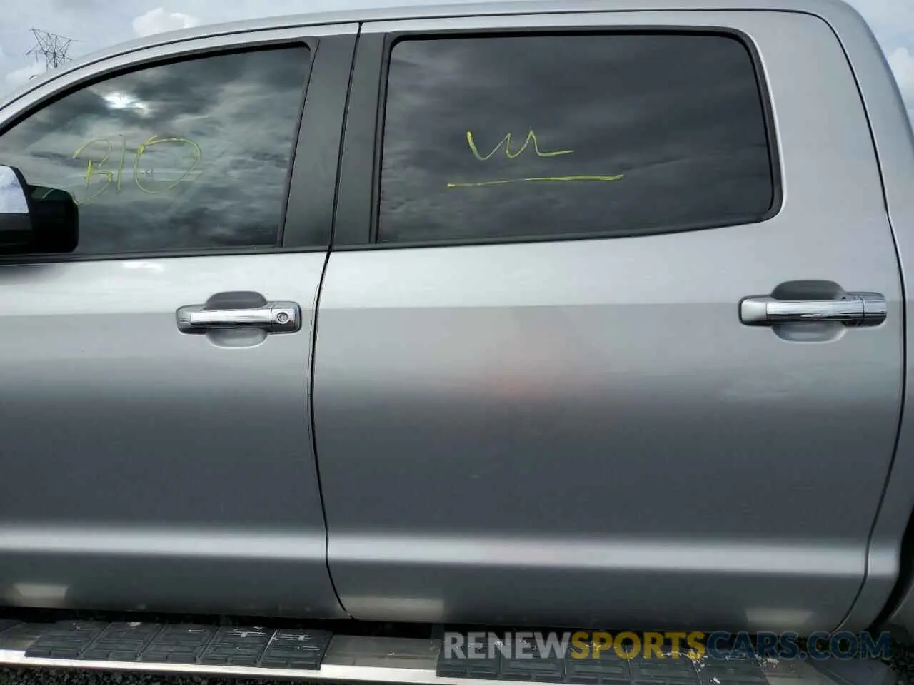 12 Фотография поврежденного автомобиля 5TFAY5F13LX933090 TOYOTA TUNDRA 2020