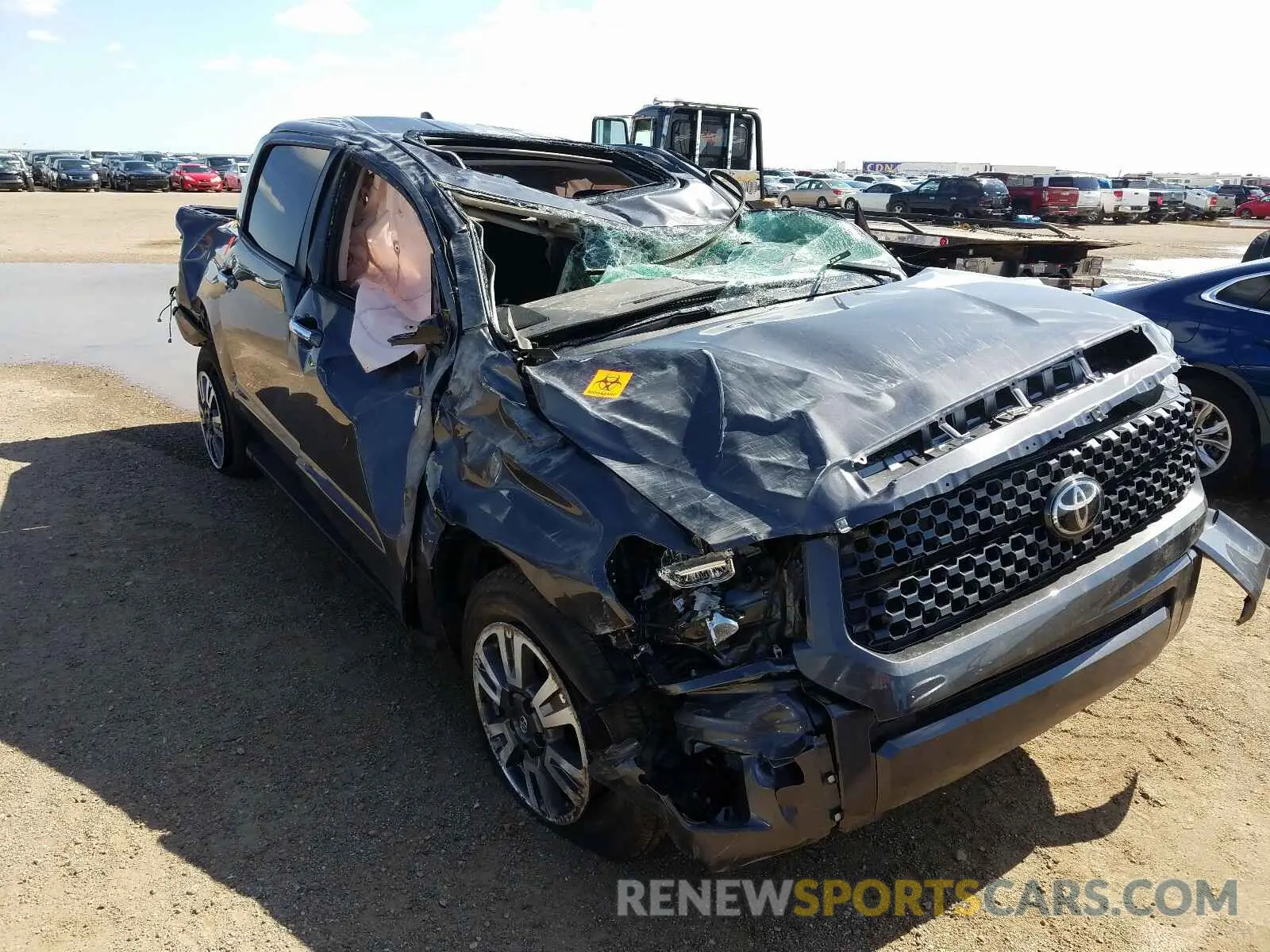 1 Photograph of a damaged car 5TFAY5F17LX916342 TOYOTA TUNDRA 2020